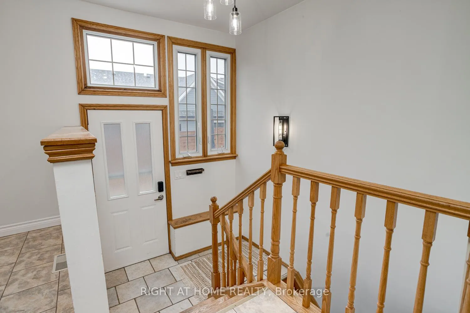 Photo 22 of 52 Highland Avenue, Barrie, Codrington — HOMEH