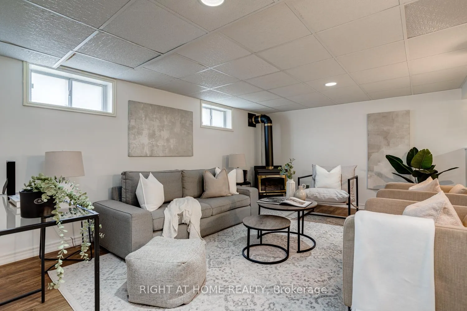 Photo 23 of 52 Highland Avenue, Barrie, Codrington — HOMEH