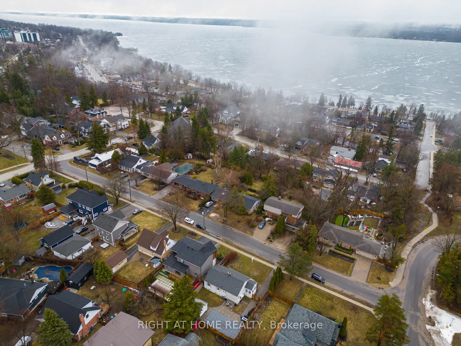 Photo 34 of 52 Highland Avenue, Barrie, Codrington — HOMEH
