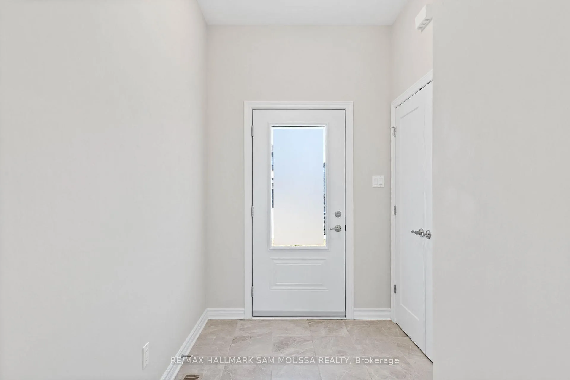 Photo 4 of 72 O'Donovan Drive, Carleton Place — HOMEH