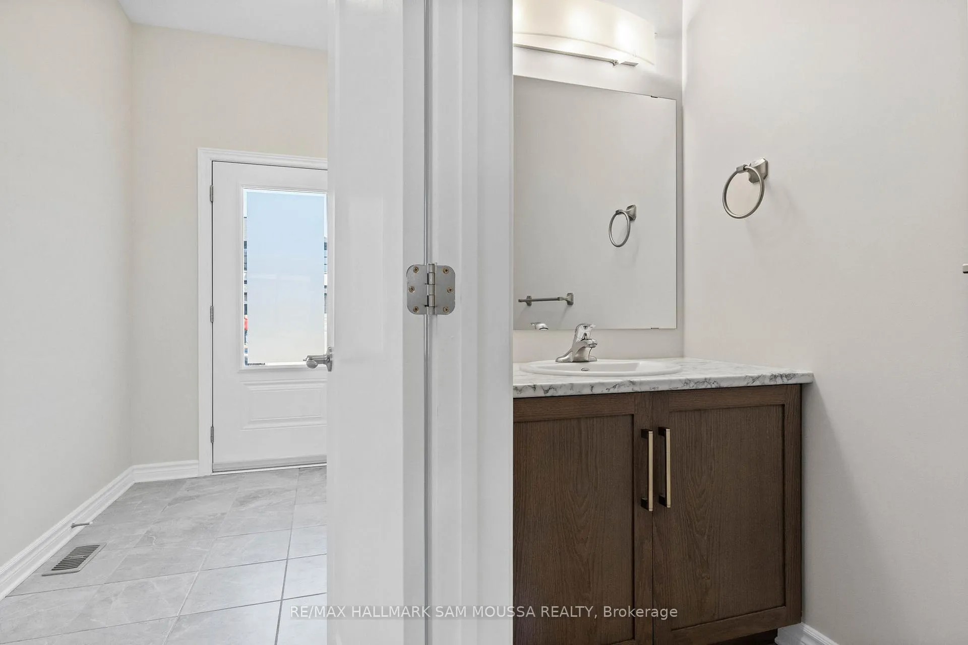Photo 5 of 72 O'Donovan Drive, Carleton Place — HOMEH