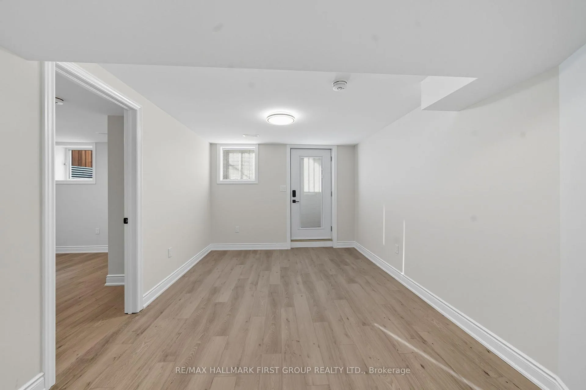 Photo 9 of 126 Buyson Crescent, Clarington, Courtice — HOMEH