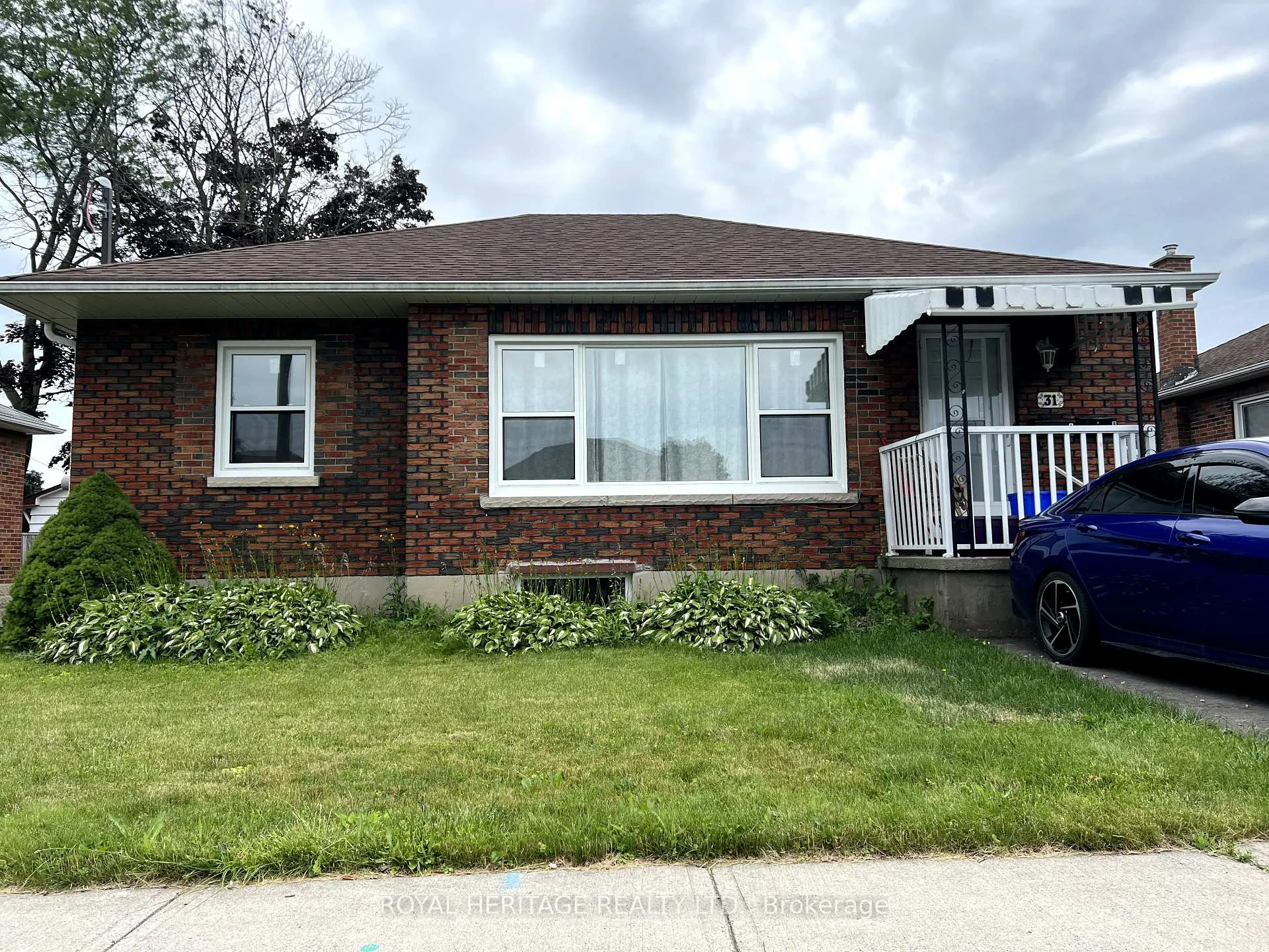 Photo 2 of 31 Prince Street, Clarington, Bowmanville — HOMEH