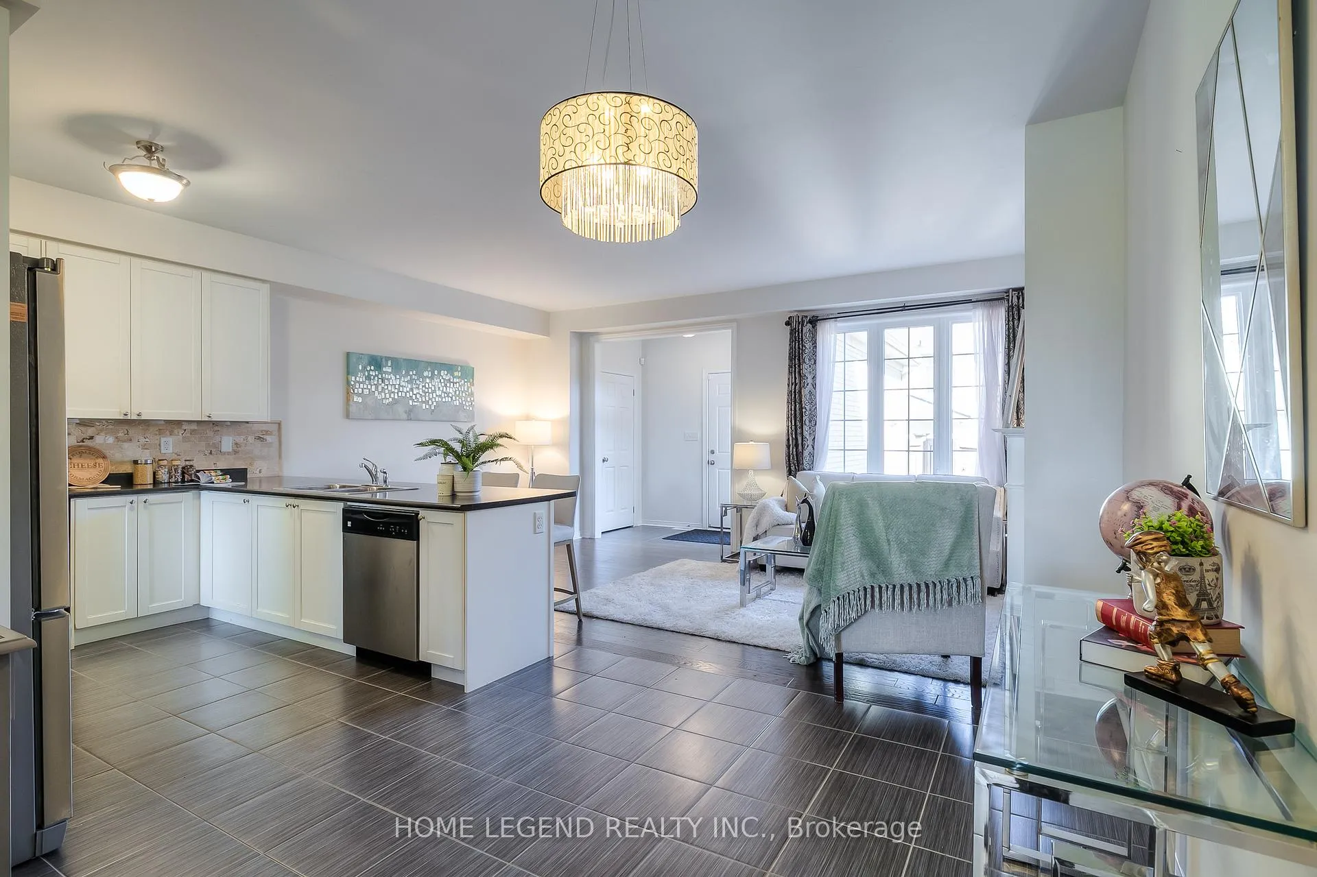 Photo 5 of 10347 Woodbine Avenue, Markham, Cathedraltown — HOMEH