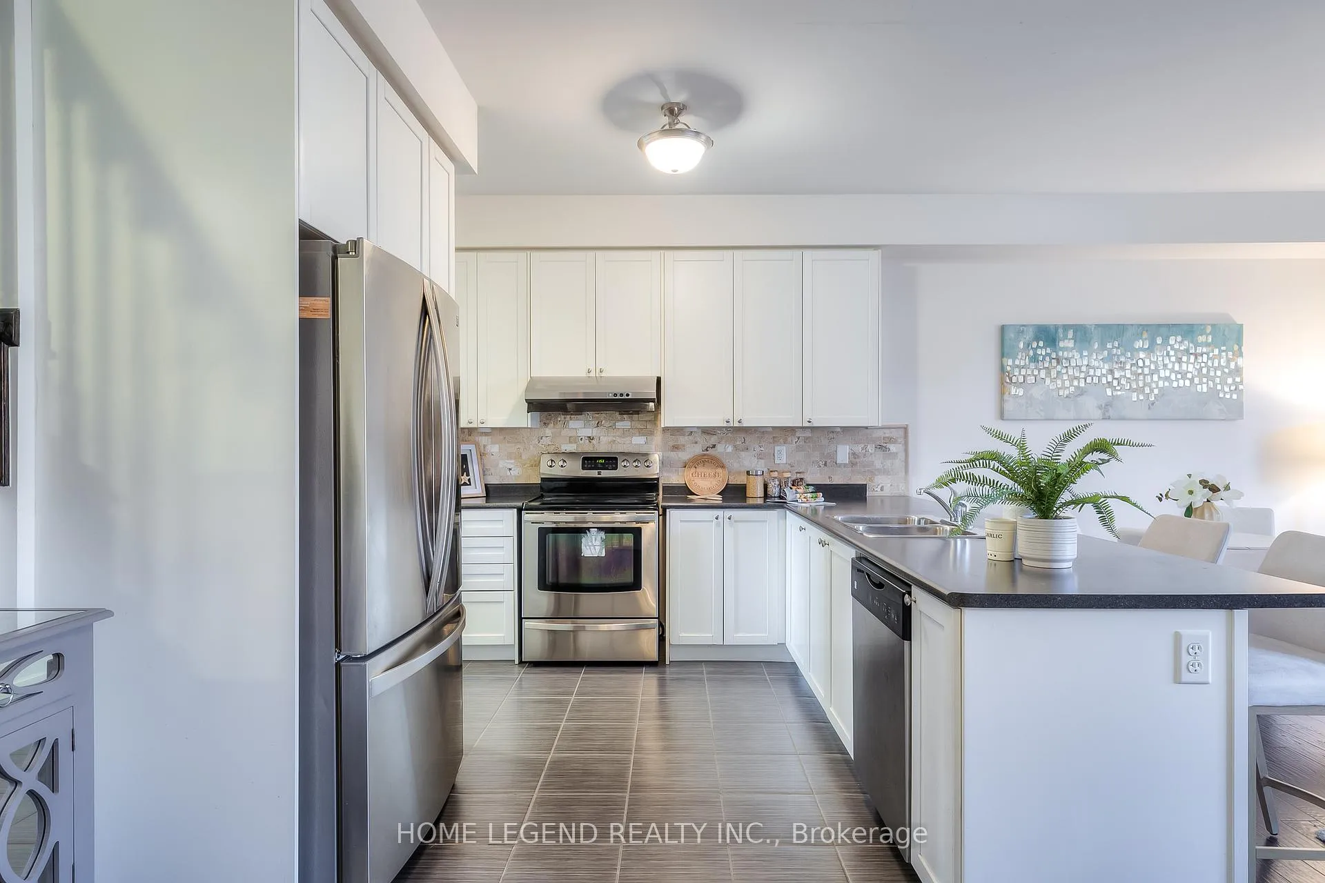 Photo 12 of 10347 Woodbine Avenue, Markham, Cathedraltown — HOMEH