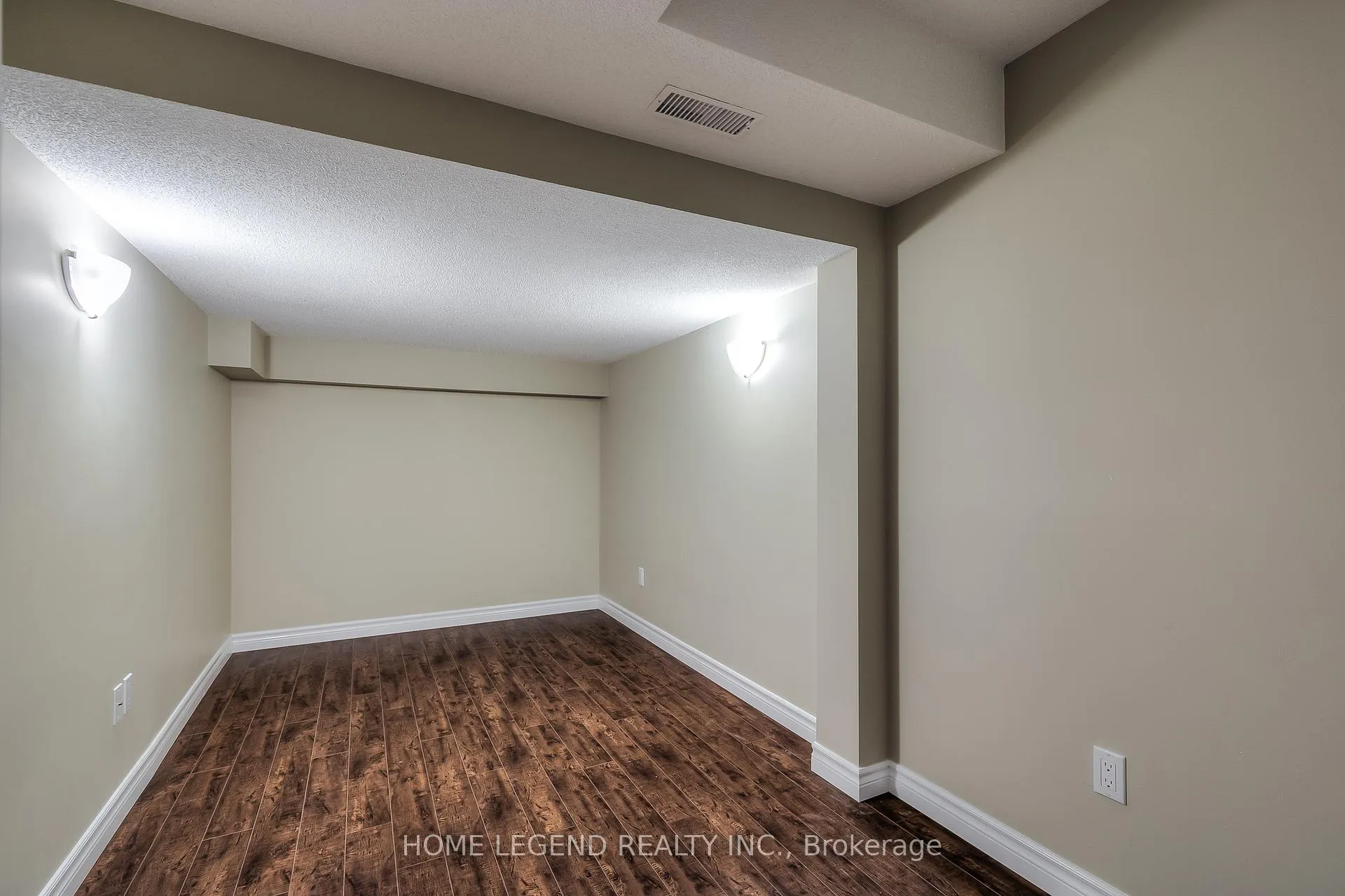 Photo 42 of 10347 Woodbine Avenue, Markham, Cathedraltown — HOMEH