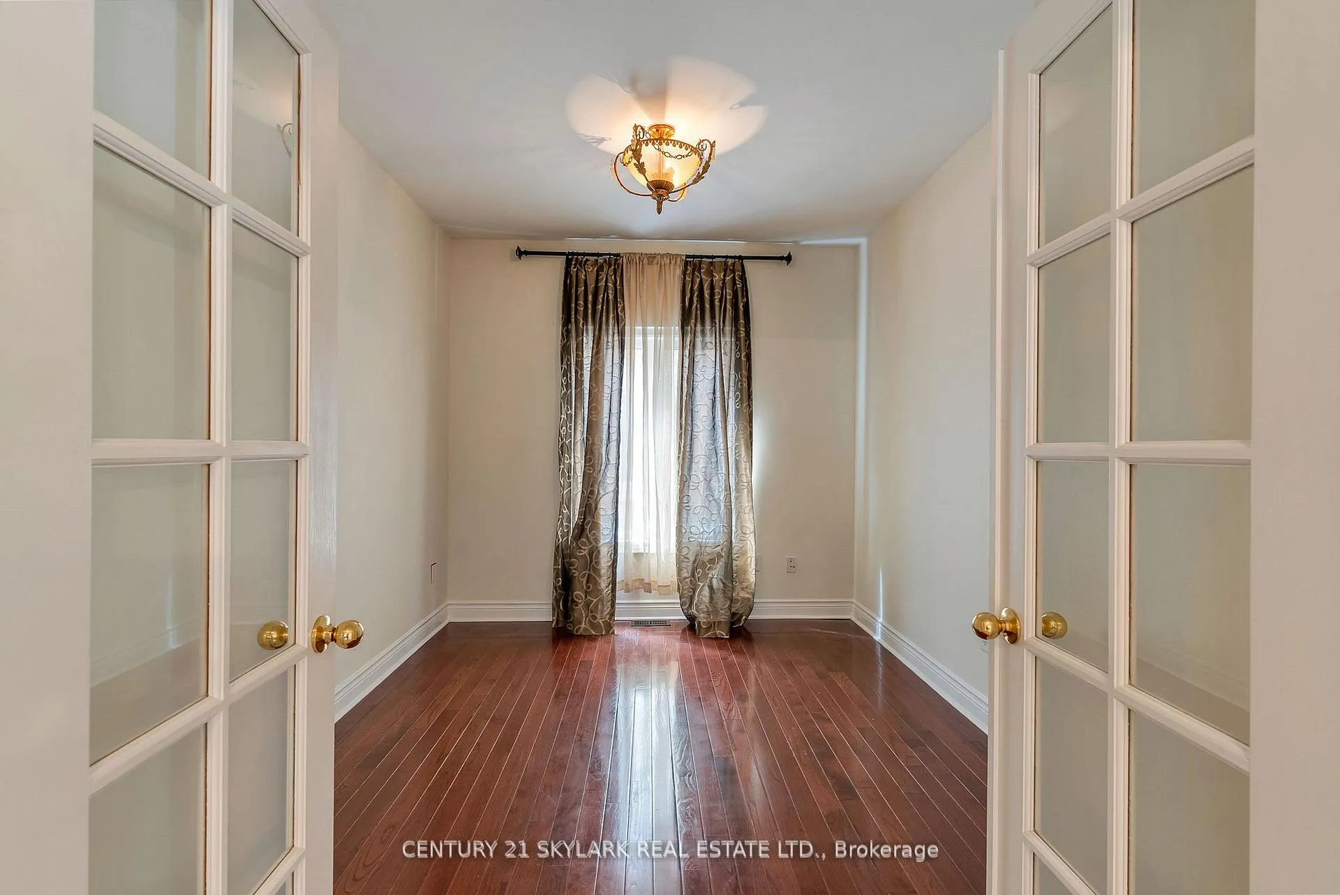 Photo 13 of 64 Jacksonville Drive, Brampton, Vales of Castlemore — HOMEH