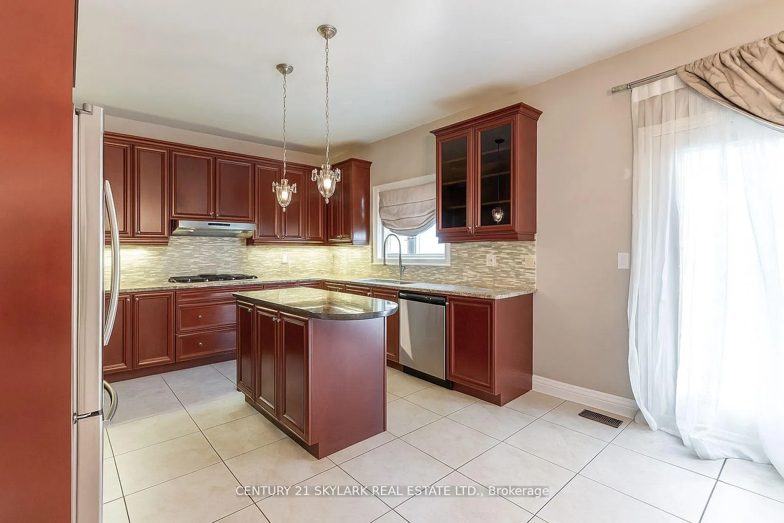 Photo 14 of 64 Jacksonville Drive, Brampton, Vales of Castlemore — HOMEH