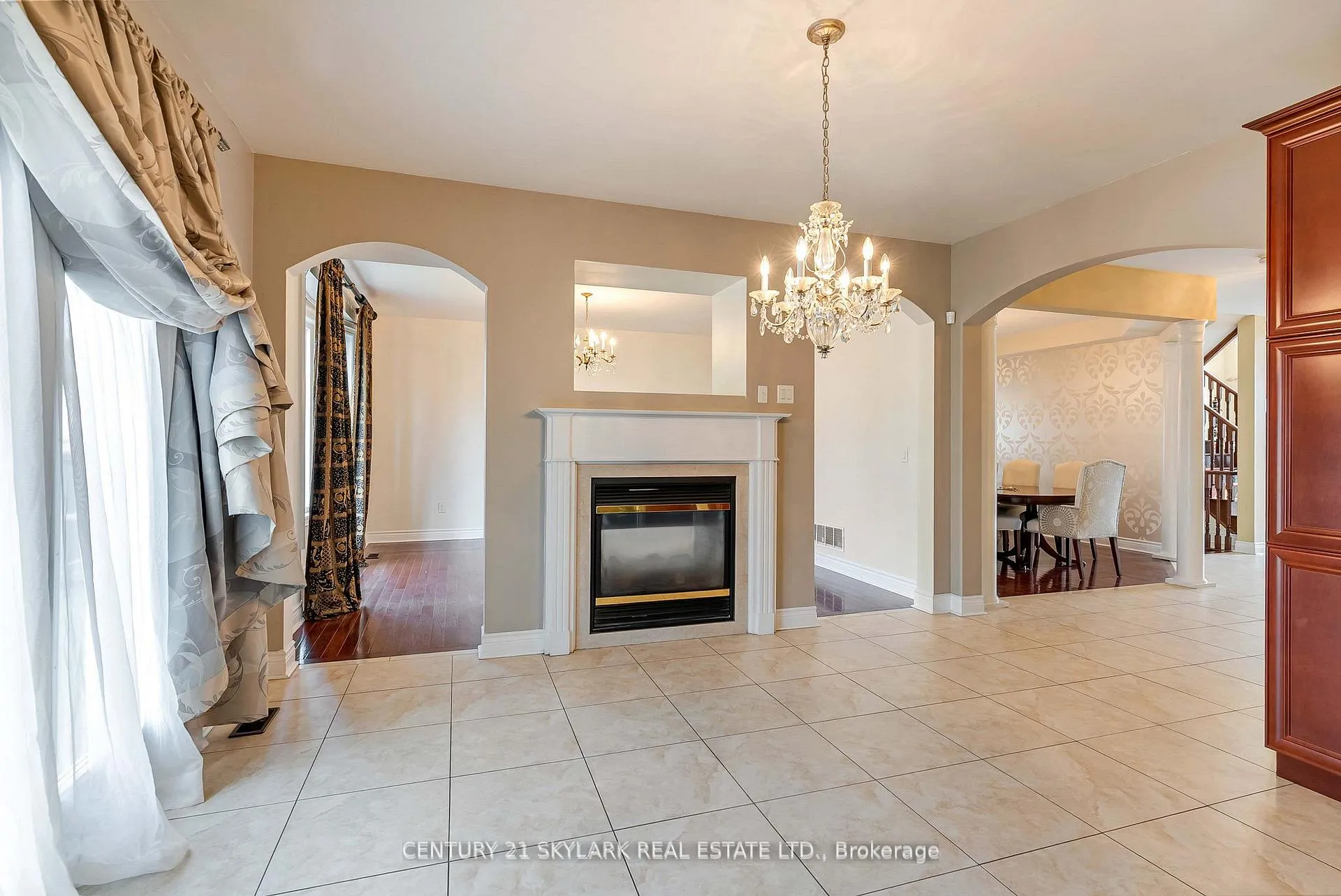 Photo 18 of 64 Jacksonville Drive, Brampton, Vales of Castlemore — HOMEH