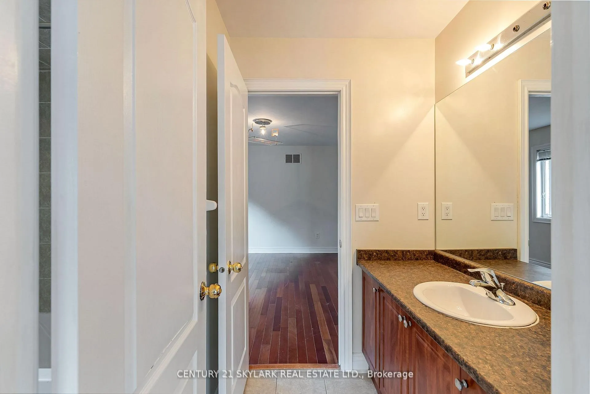 Photo 25 of 64 Jacksonville Drive, Brampton, Vales of Castlemore — HOMEH