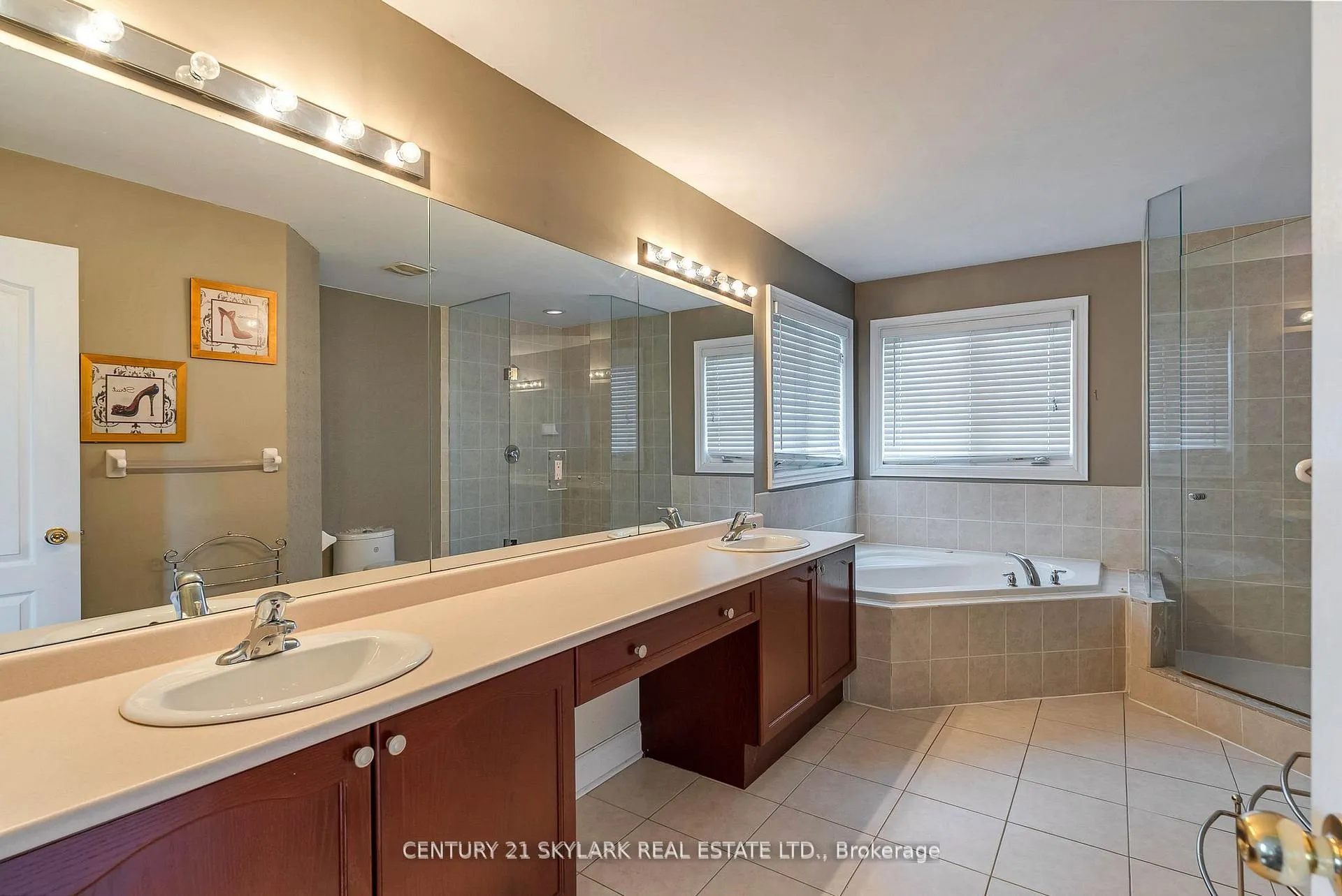Photo 37 of 64 Jacksonville Drive, Brampton, Vales of Castlemore — HOMEH