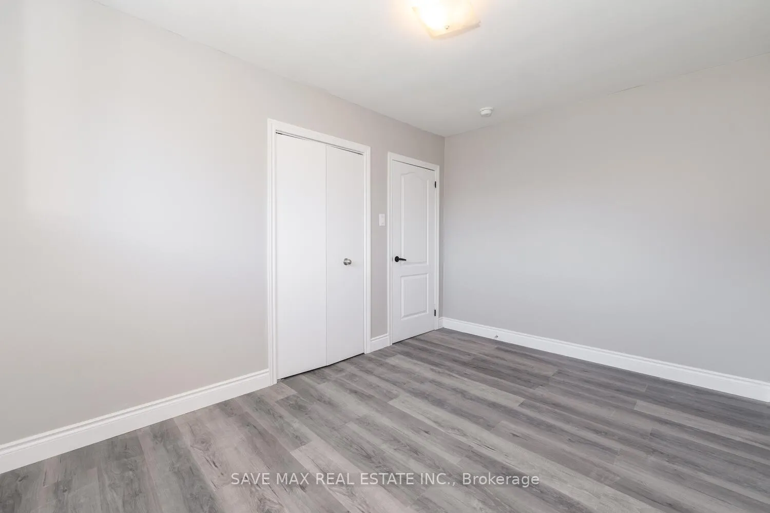 Photo 13 of 34 Garland Place, Hamilton, Greenford — HOMEH