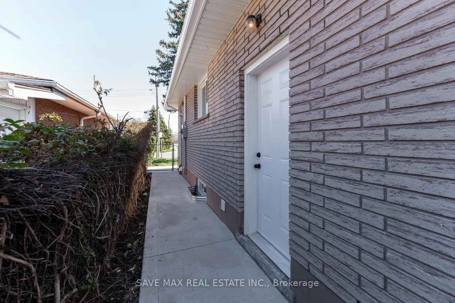 Photo 30 of 34 Garland Place, Hamilton, Greenford — HOMEH