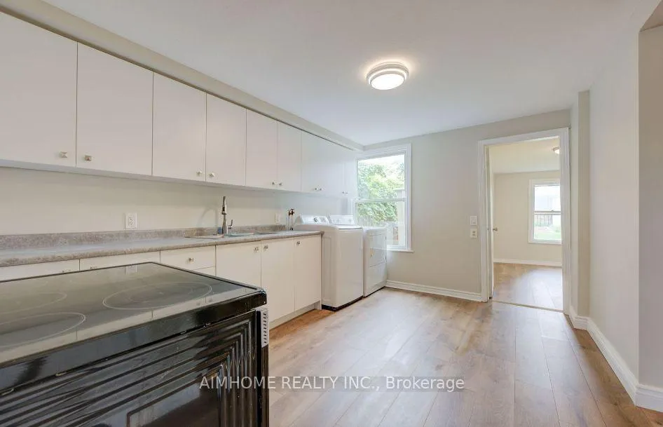Photo 5 of 32 Burton Street, Hamilton, Industrial Sector — HOMEH