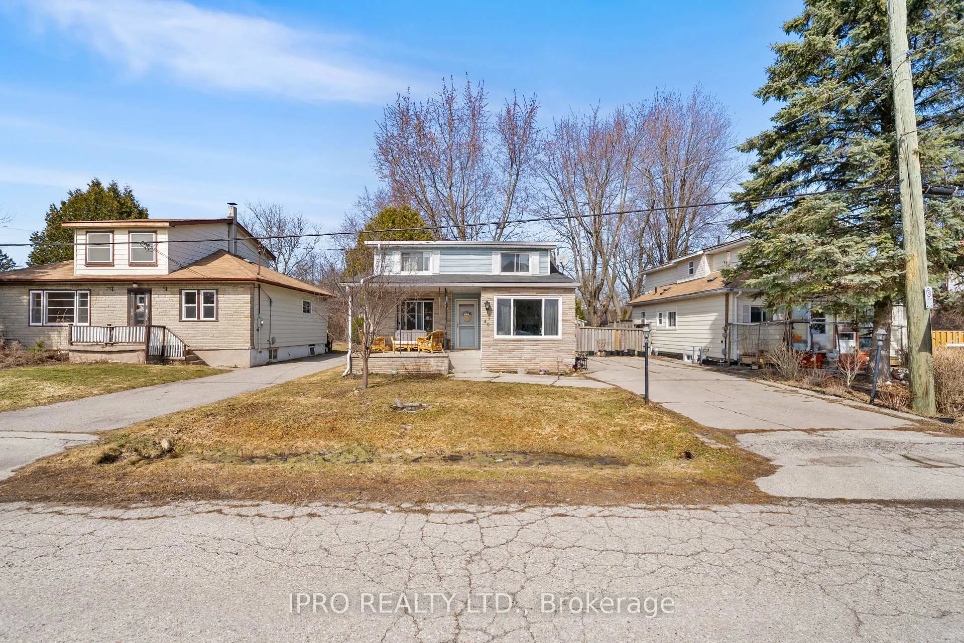 Photo 1 of 40 Sylvan Crescent, Richmond Hill, Oak Ridges Lake Wilcox — HOMEH
