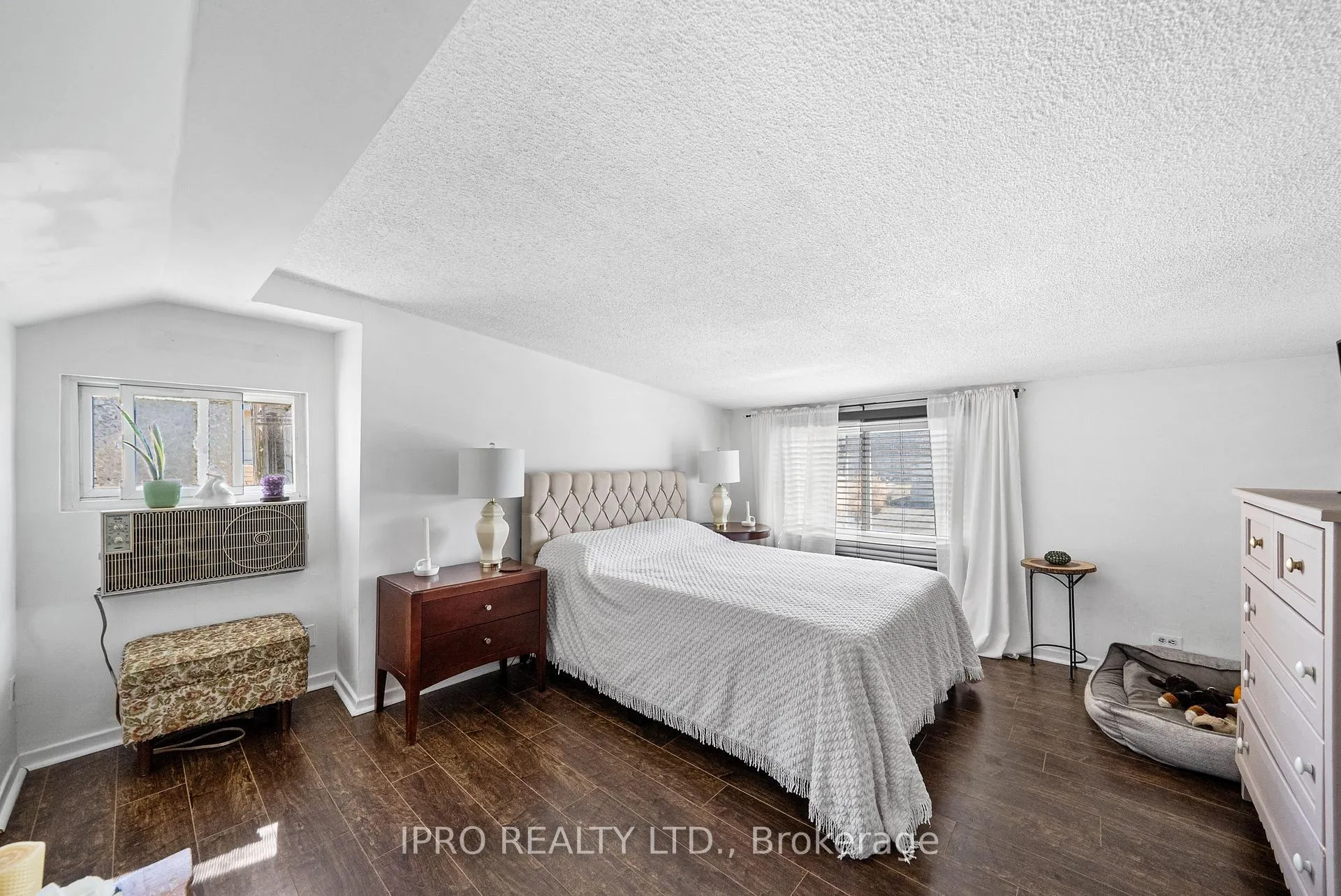 Photo 16 of 40 Sylvan Crescent, Richmond Hill, Oak Ridges Lake Wilcox — HOMEH
