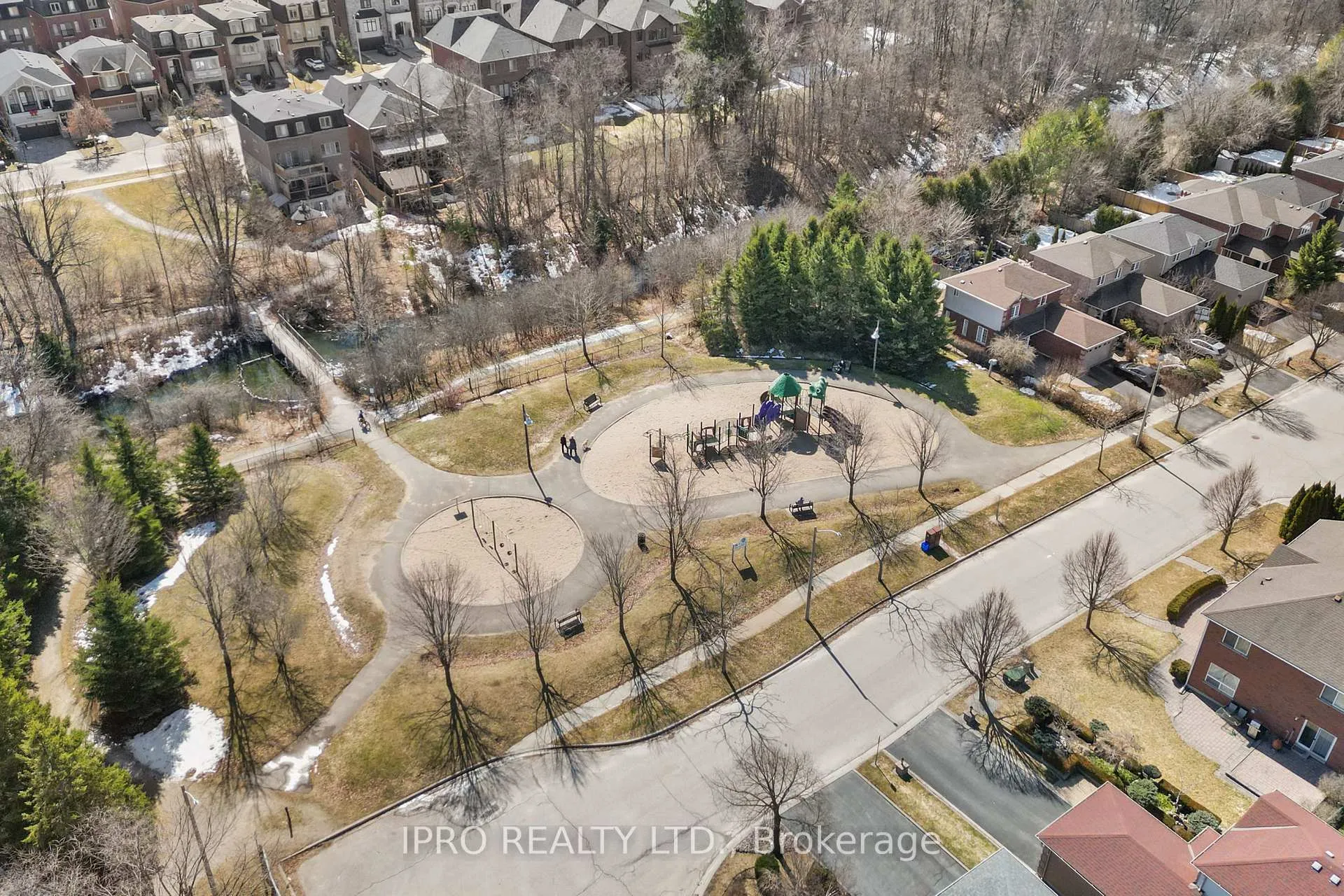 Photo 31 of 40 Sylvan Crescent, Richmond Hill, Oak Ridges Lake Wilcox — HOMEH