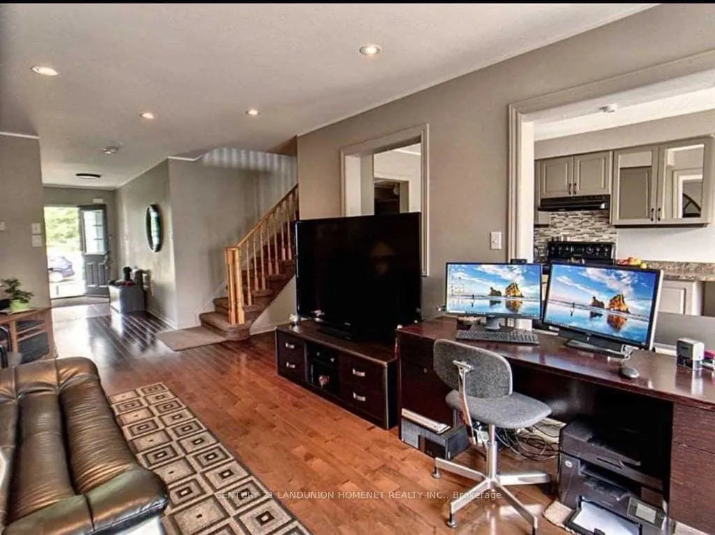 Photo 5 of 78 Robideau Place, Whitby, Pringle Creek — HOMEH