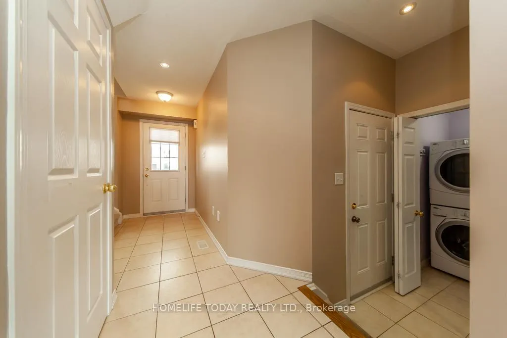 Photo 2 of 70 William Cowles Drive, Clarington, Bowmanville — HOMEH