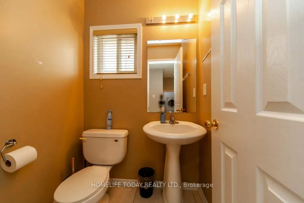 Photo 7 of 70 William Cowles Drive, Clarington, Bowmanville — HOMEH