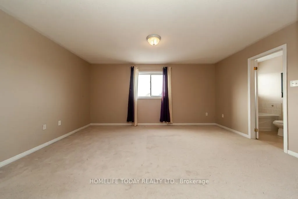 Photo 10 of 70 William Cowles Drive, Clarington, Bowmanville — HOMEH