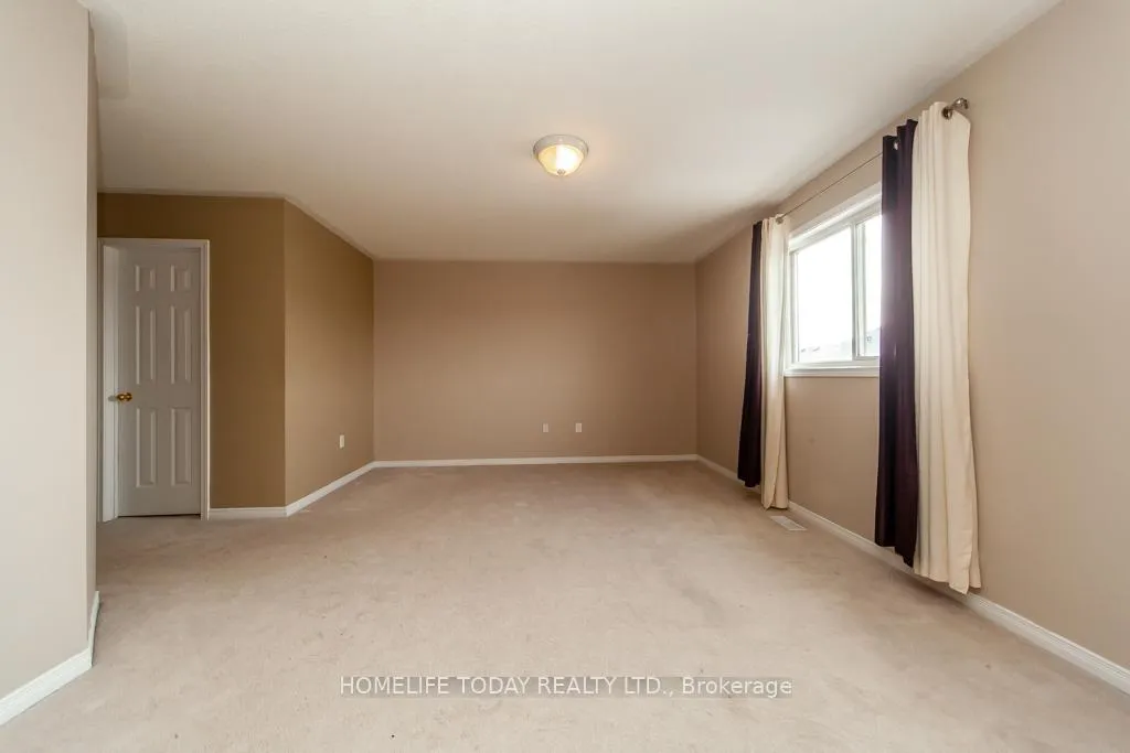 Photo 11 of 70 William Cowles Drive, Clarington, Bowmanville — HOMEH