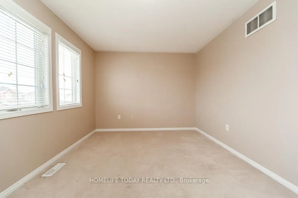 Photo 13 of 70 William Cowles Drive, Clarington, Bowmanville — HOMEH
