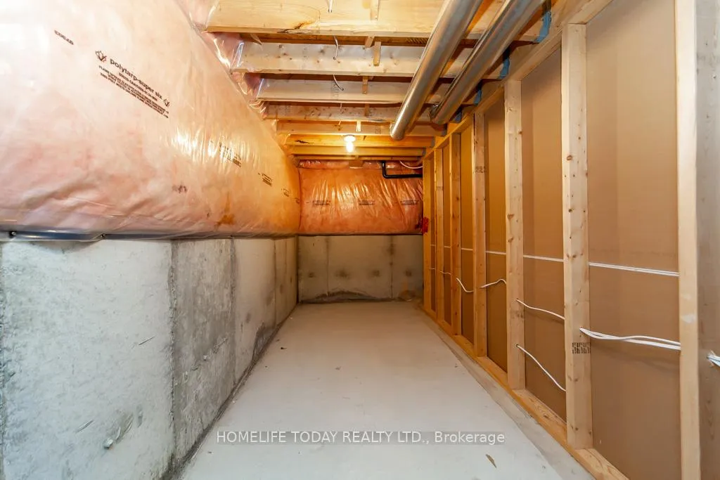 Photo 17 of 70 William Cowles Drive, Clarington, Bowmanville — HOMEH