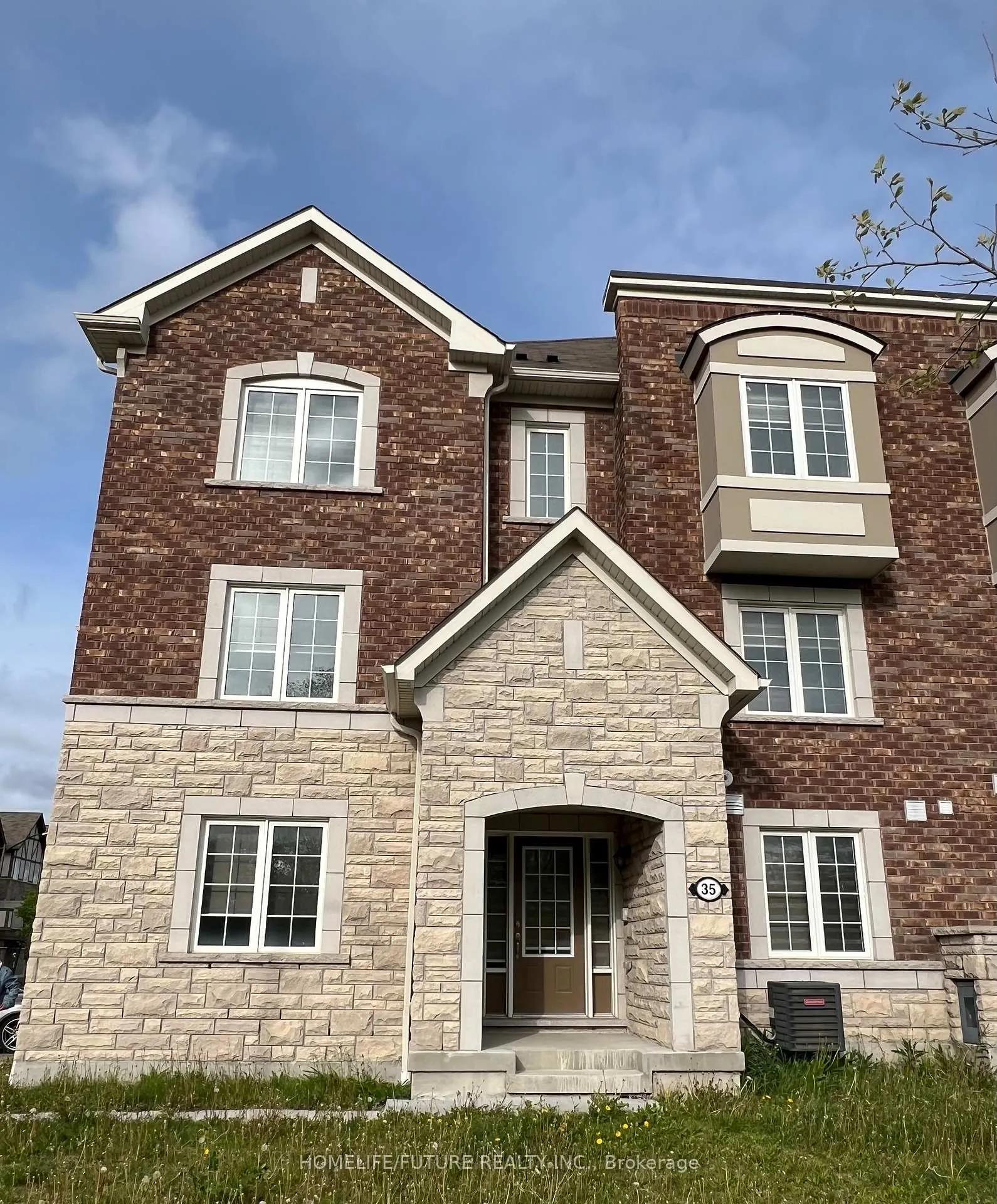 Photo 1 of 35 Goldeye Street, Whitby, Rural Whitby — HOMEH
