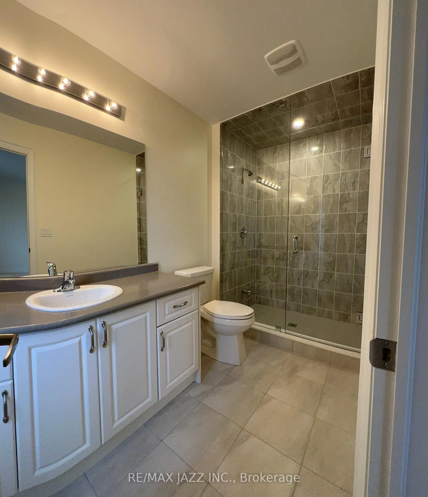 Photo 4 of 30 Elmhurst Street, Scugog, Port Perry — HOMEH