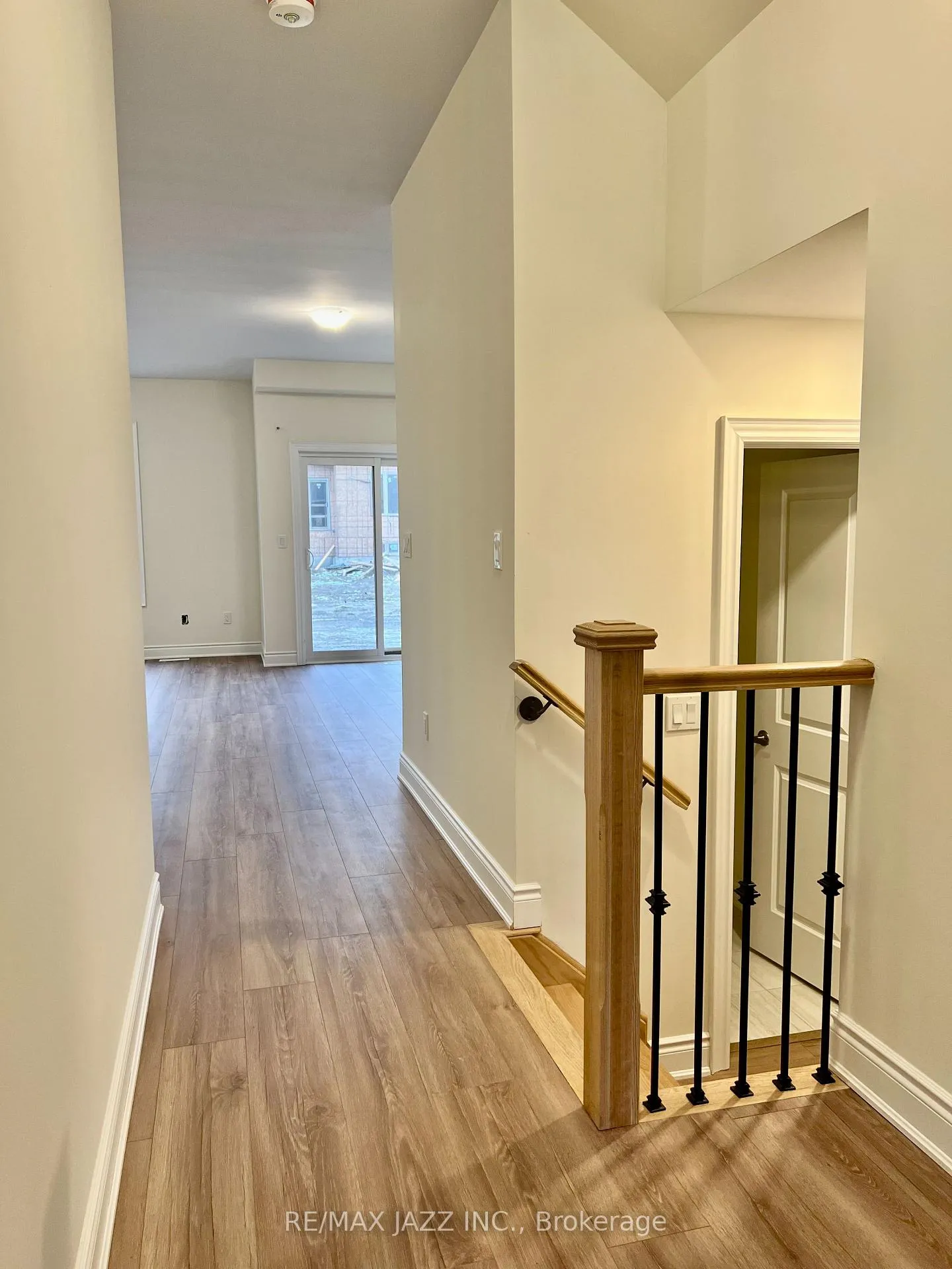 Photo 5 of 30 Elmhurst Street, Scugog, Port Perry — HOMEH