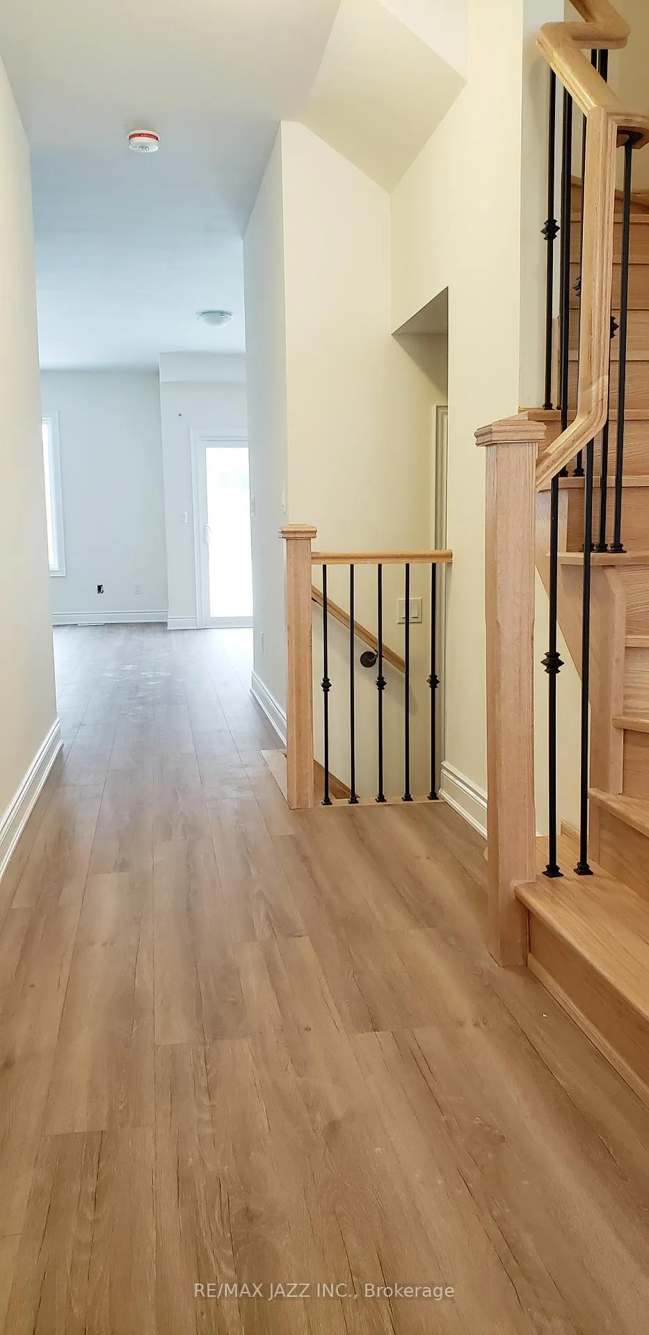 Photo 9 of 30 Elmhurst Street, Scugog, Port Perry — HOMEH