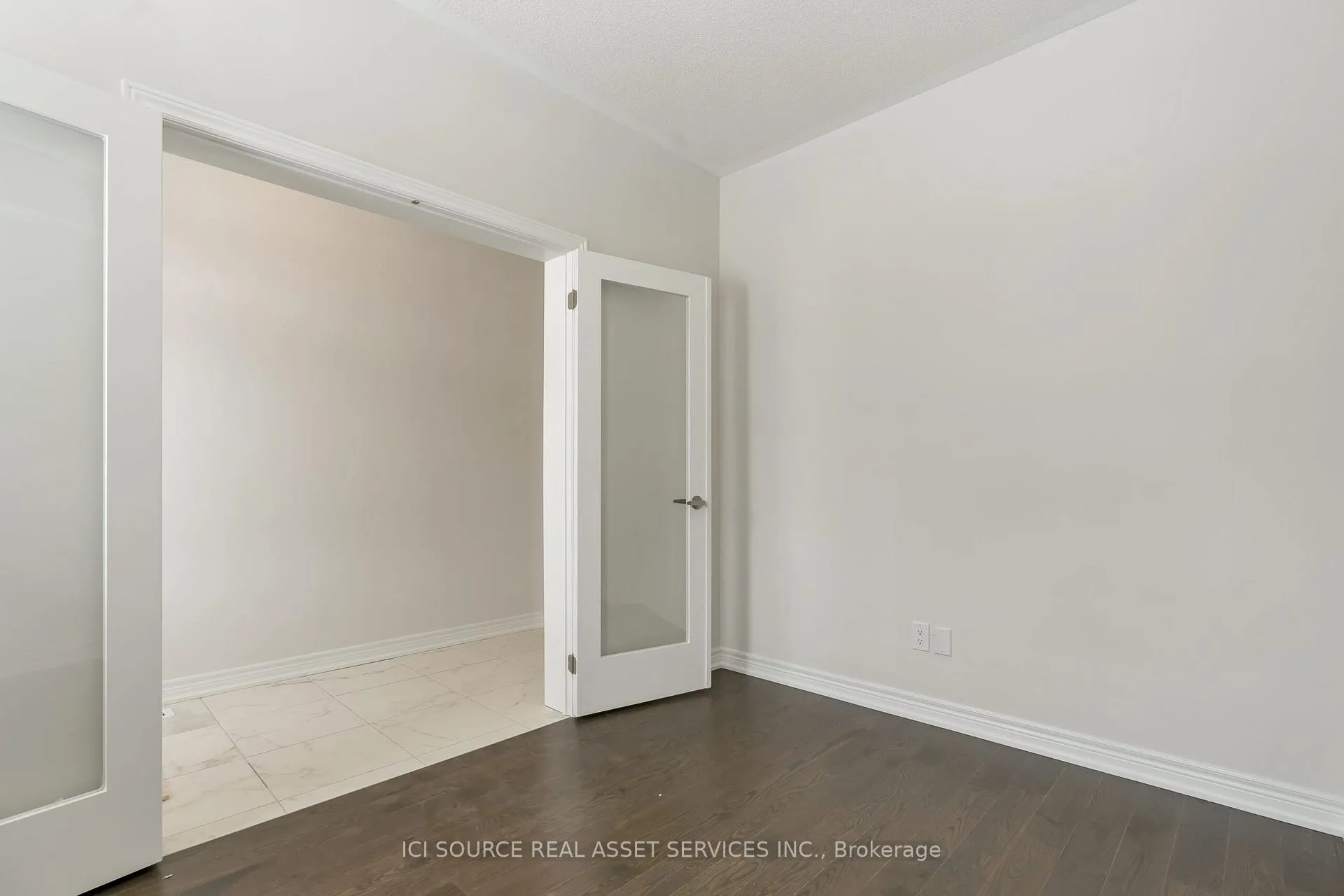 Photo 3 of 1527 Davis Loop, Innisfil, Lefroy — HOMEH