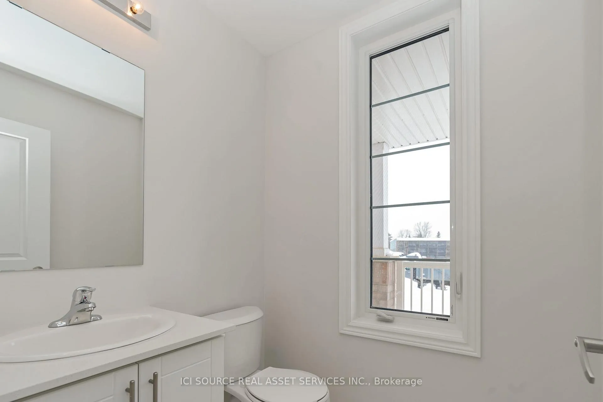 Photo 4 of 1527 Davis Loop, Innisfil, Lefroy — HOMEH