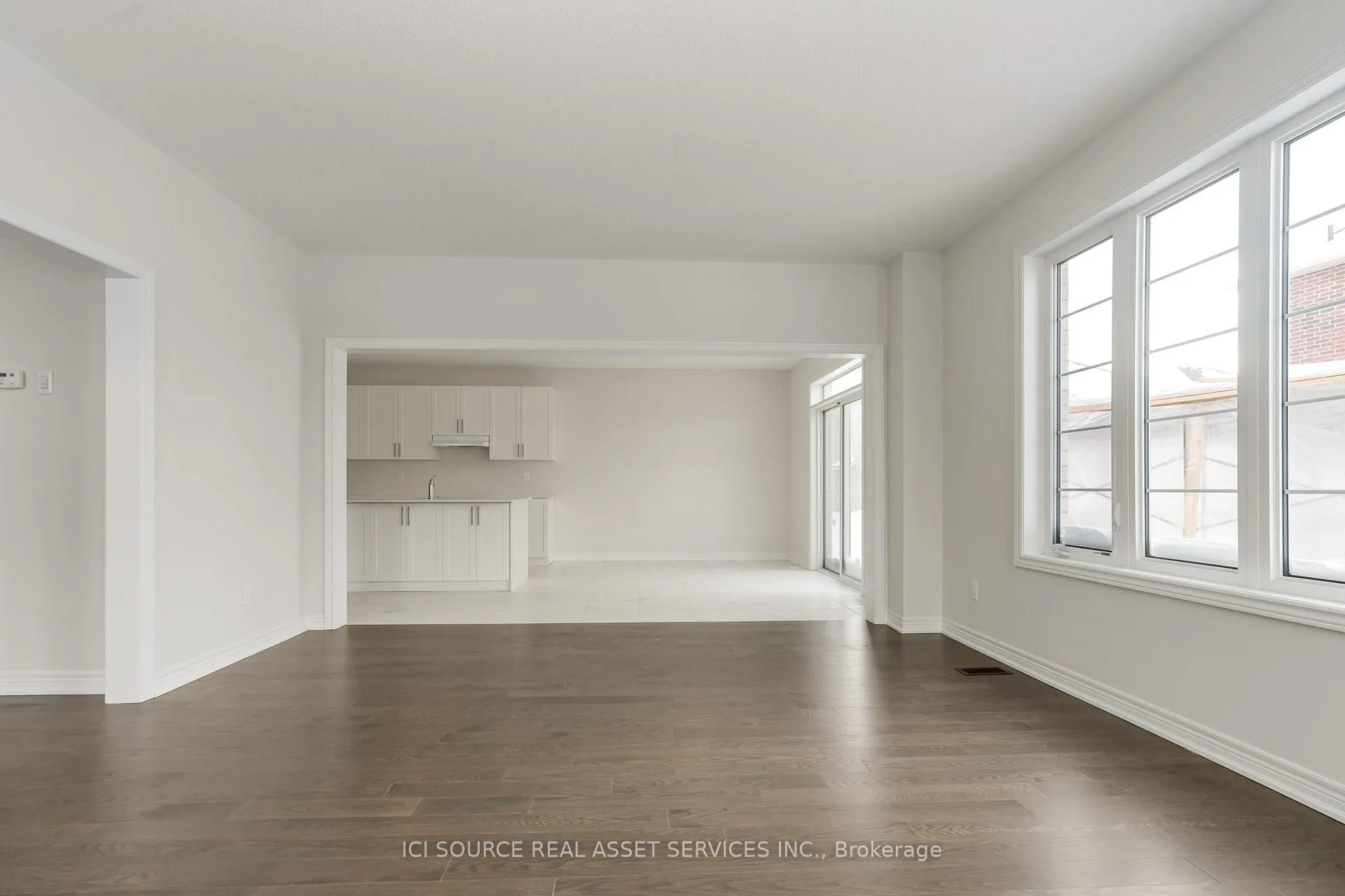 Photo 9 of 1527 Davis Loop, Innisfil, Lefroy — HOMEH