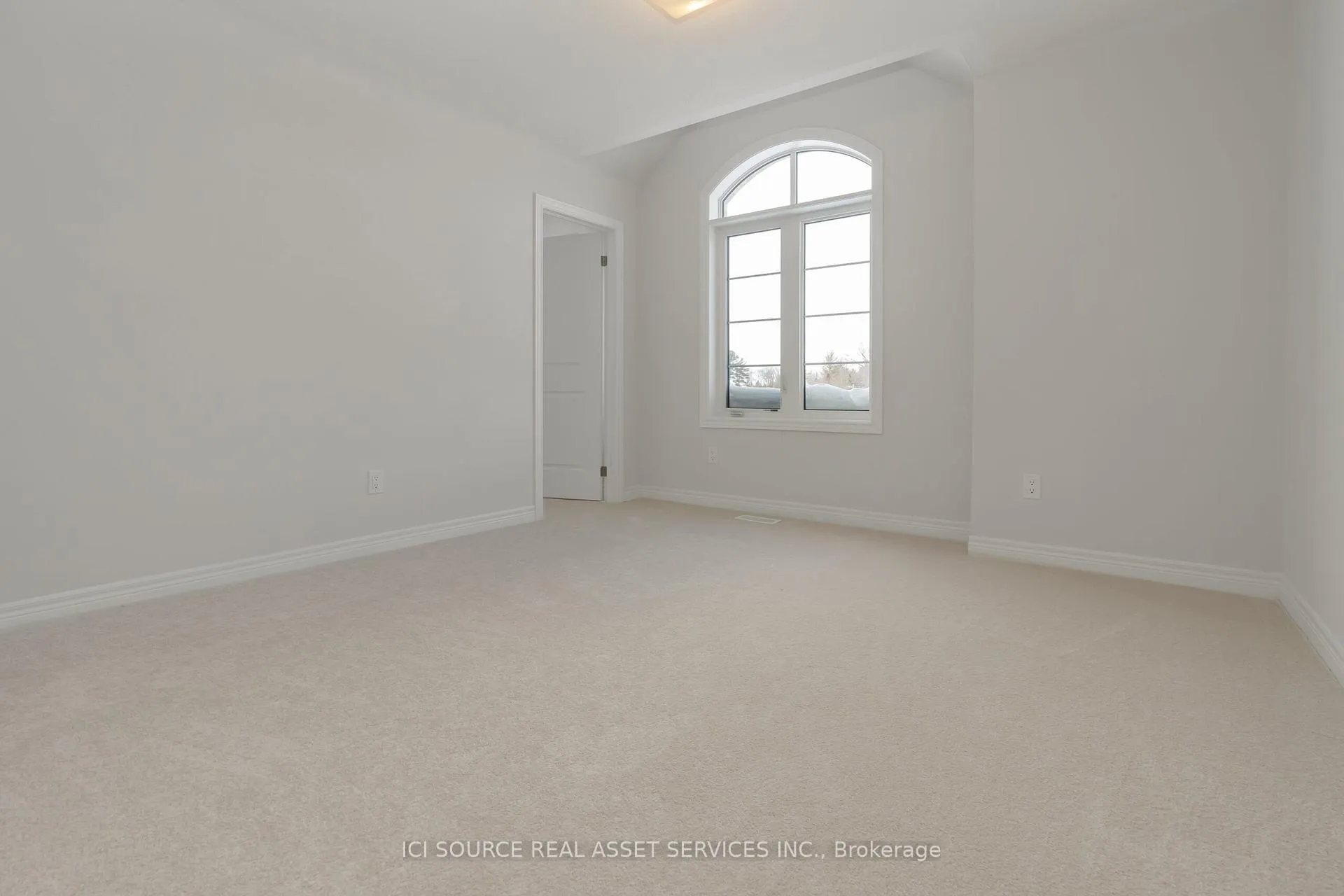 Photo 15 of 1527 Davis Loop, Innisfil, Lefroy — HOMEH