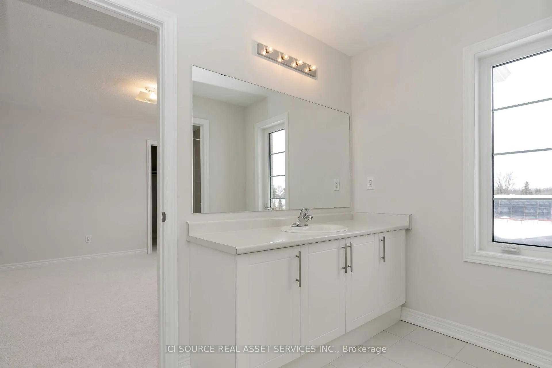 Photo 16 of 1527 Davis Loop, Innisfil, Lefroy — HOMEH