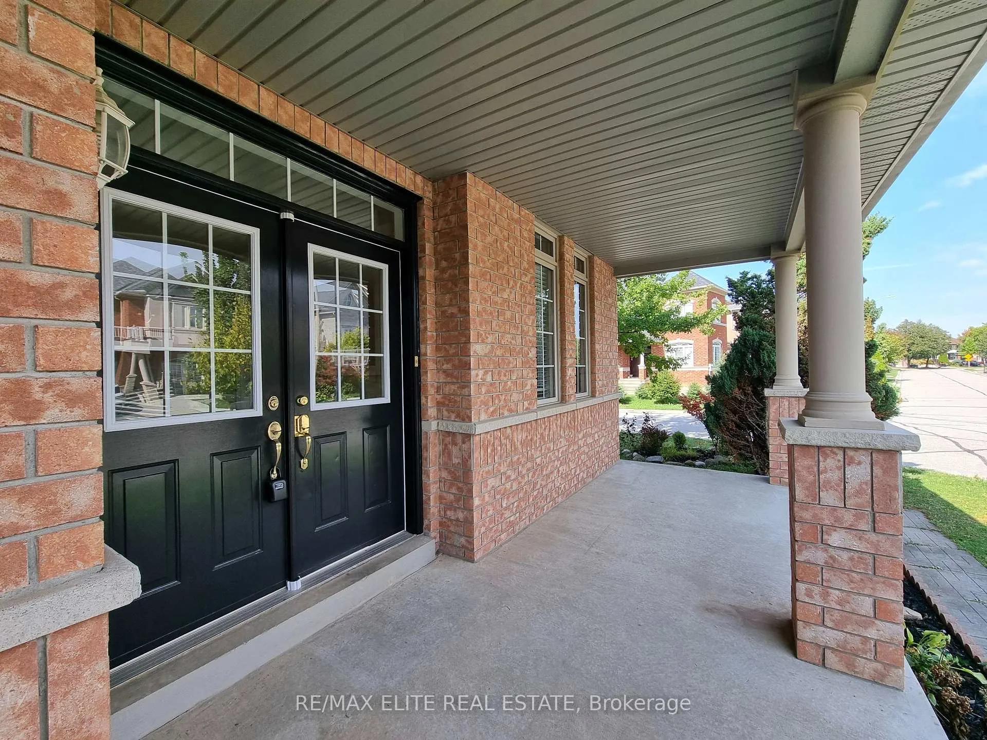Photo 5 of 51 Gould Lane, Vaughan, Patterson — HOMEH