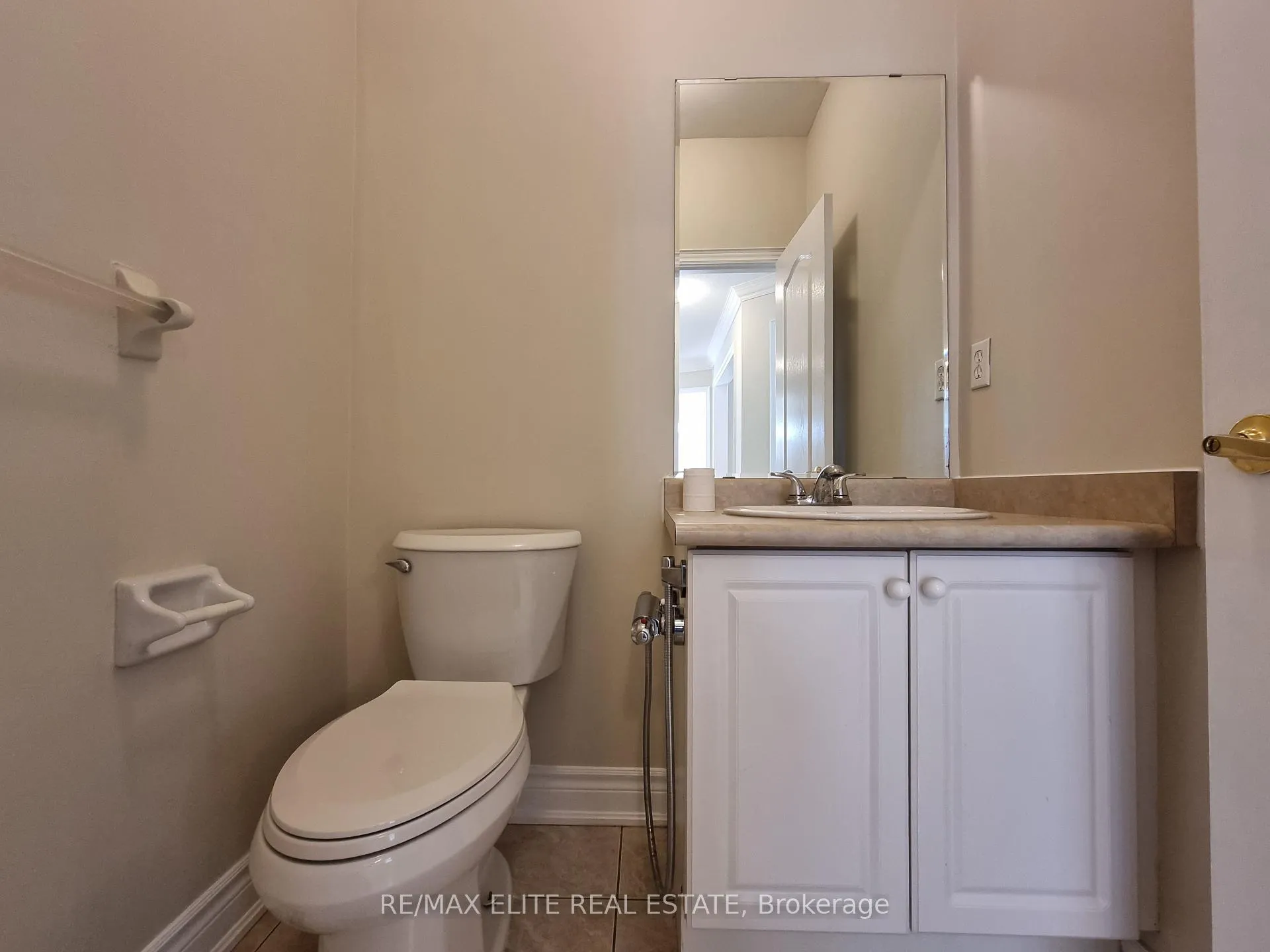 Photo 23 of 51 Gould Lane, Vaughan, Patterson — HOMEH
