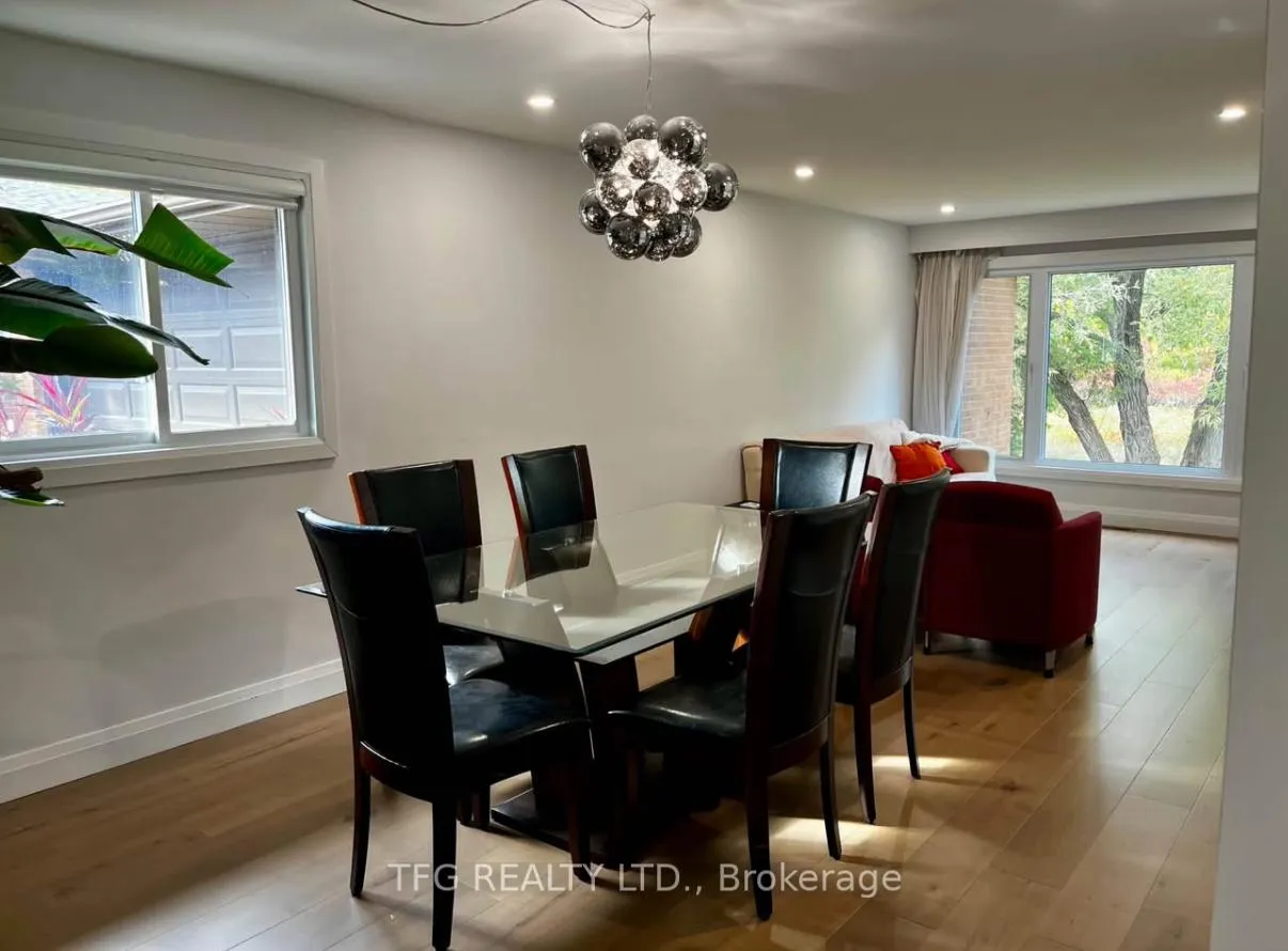 Photo 4 of 937 Walnut Court, Oshawa, Donevan — HOMEH