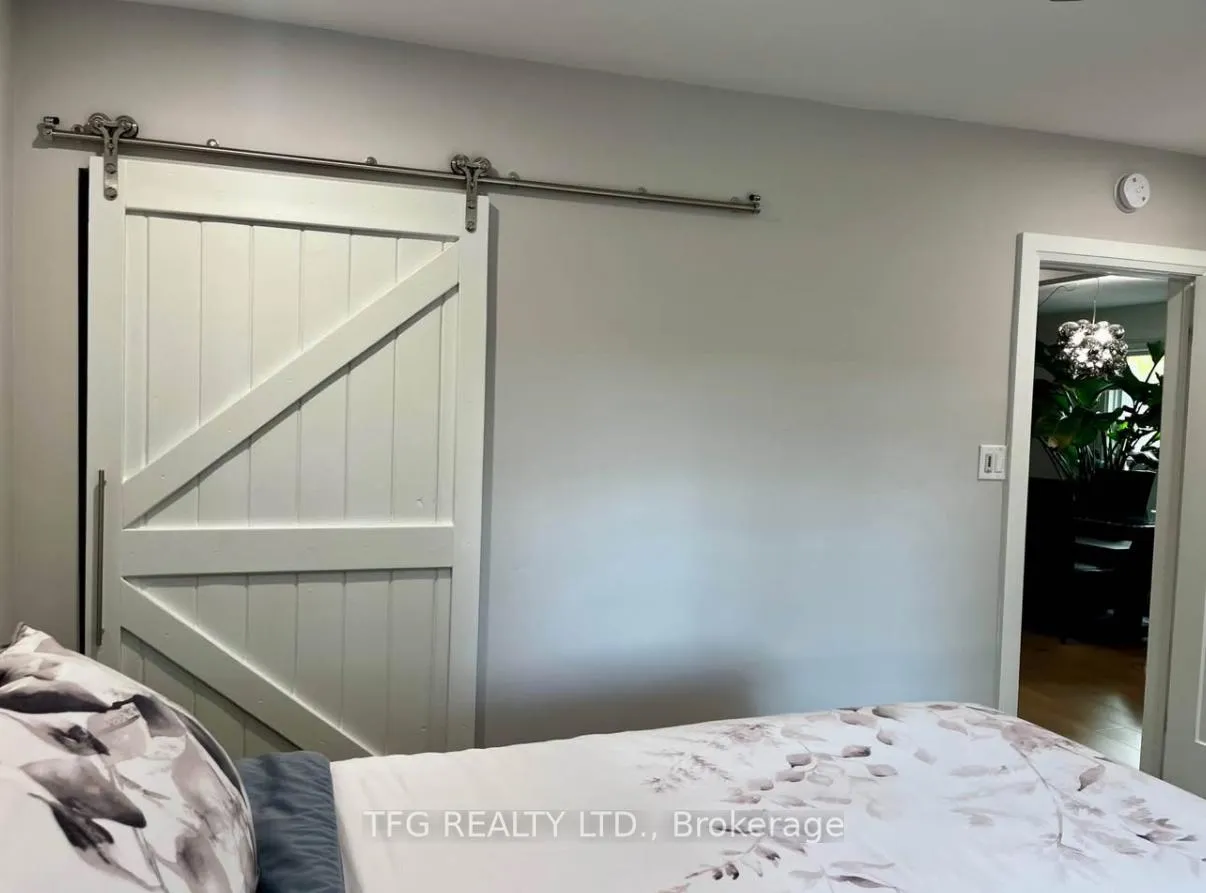 Photo 9 of 937 Walnut Court, Oshawa, Donevan — HOMEH