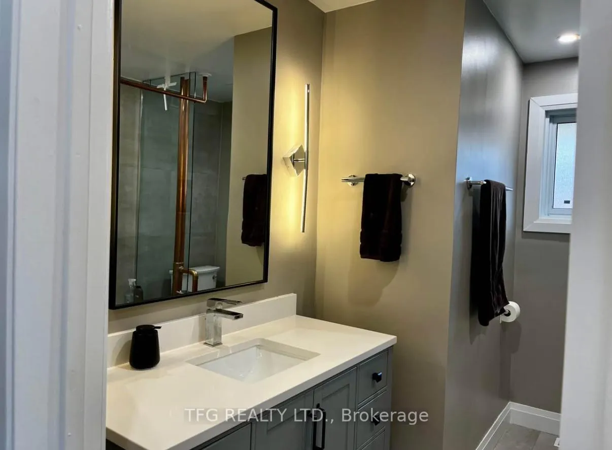 Photo 11 of 937 Walnut Court, Oshawa, Donevan — HOMEH