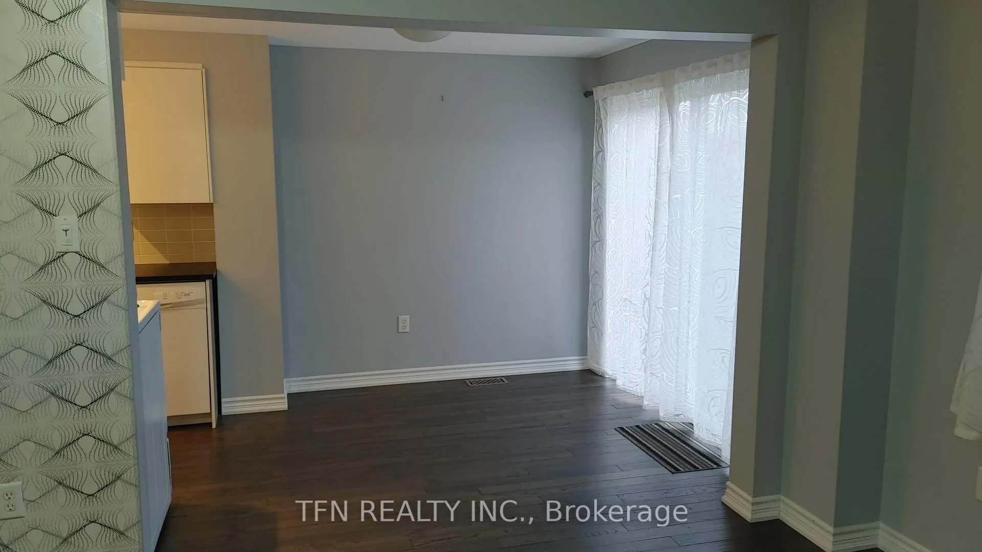 Photo 9 of 15 Srigley Street, Barrie, Holly — HOMEH