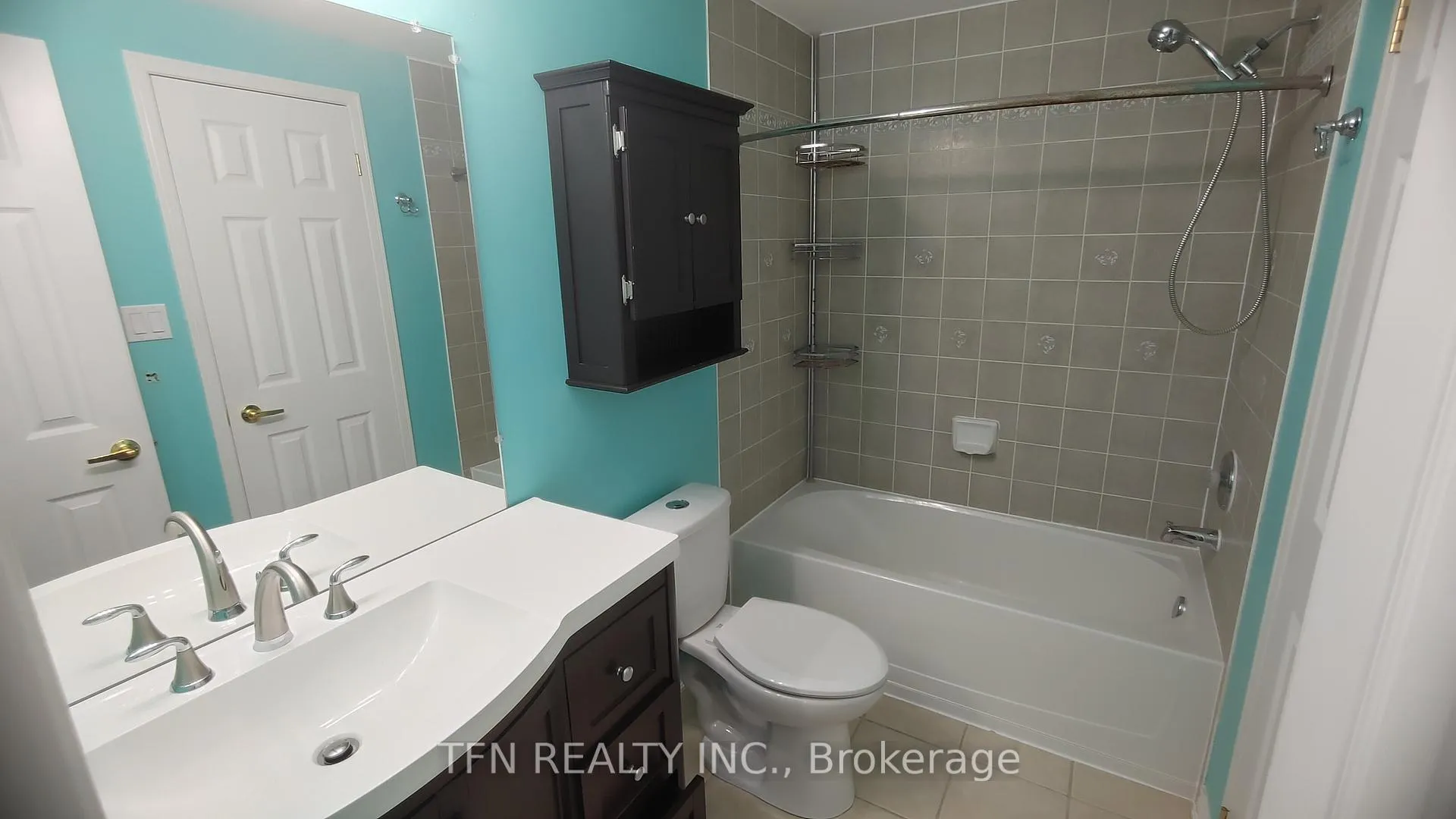 Photo 17 of 15 Srigley Street, Barrie, Holly — HOMEH