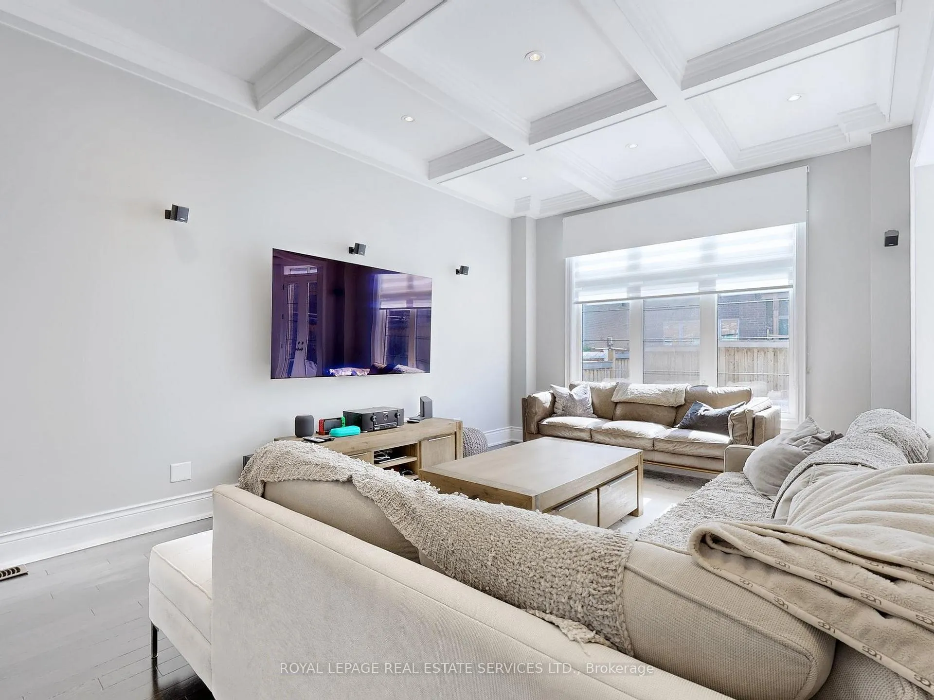 Photo 6 of 46 Baldry Avenue, Vaughan, Patterson — HOMEH