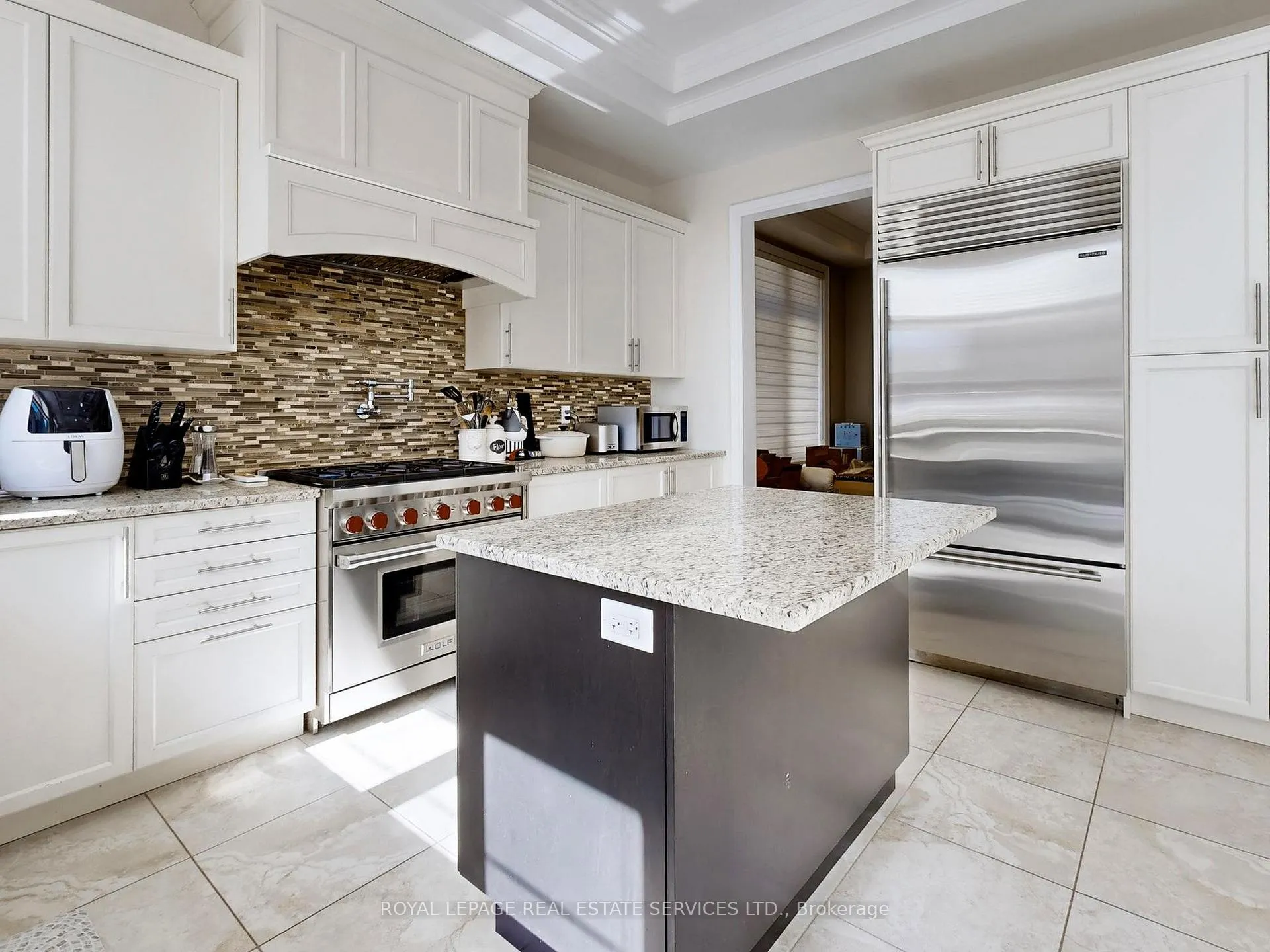 Photo 8 of 46 Baldry Avenue, Vaughan, Patterson — HOMEH