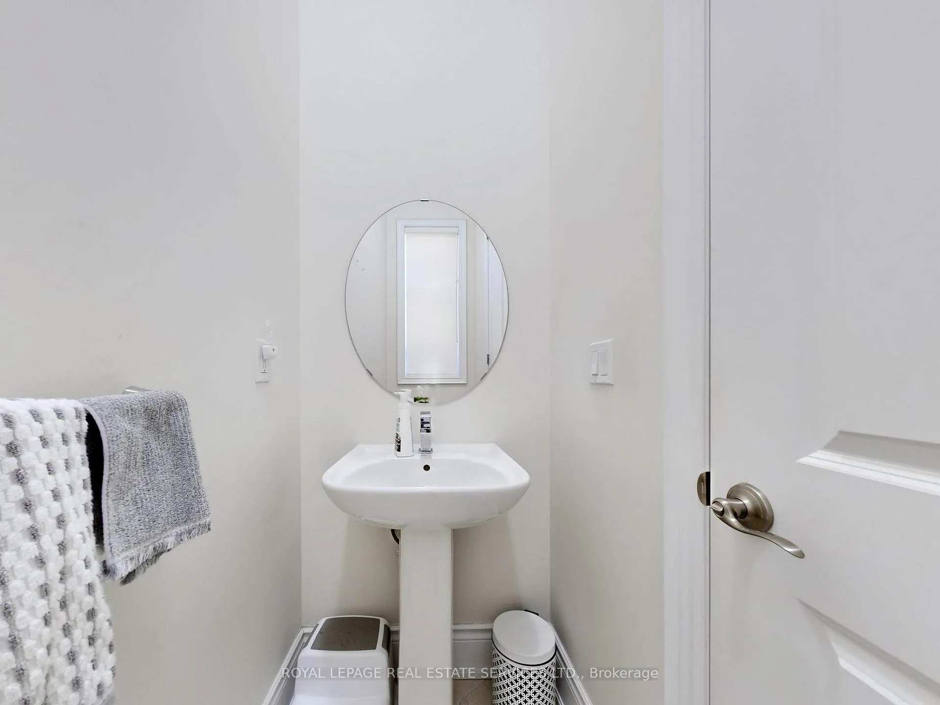 Photo 11 of 46 Baldry Avenue, Vaughan, Patterson — HOMEH