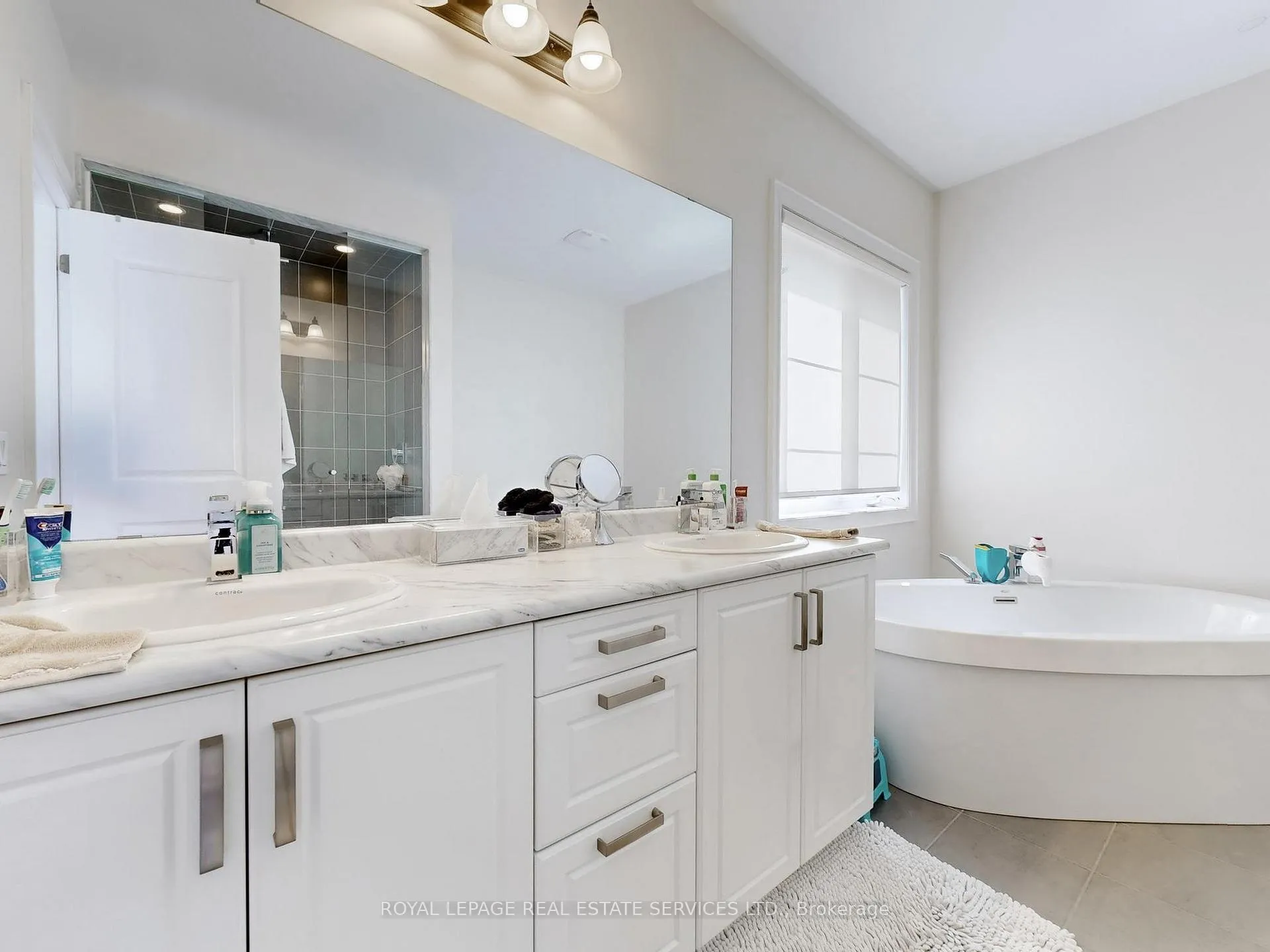 Photo 16 of 46 Baldry Avenue, Vaughan, Patterson — HOMEH