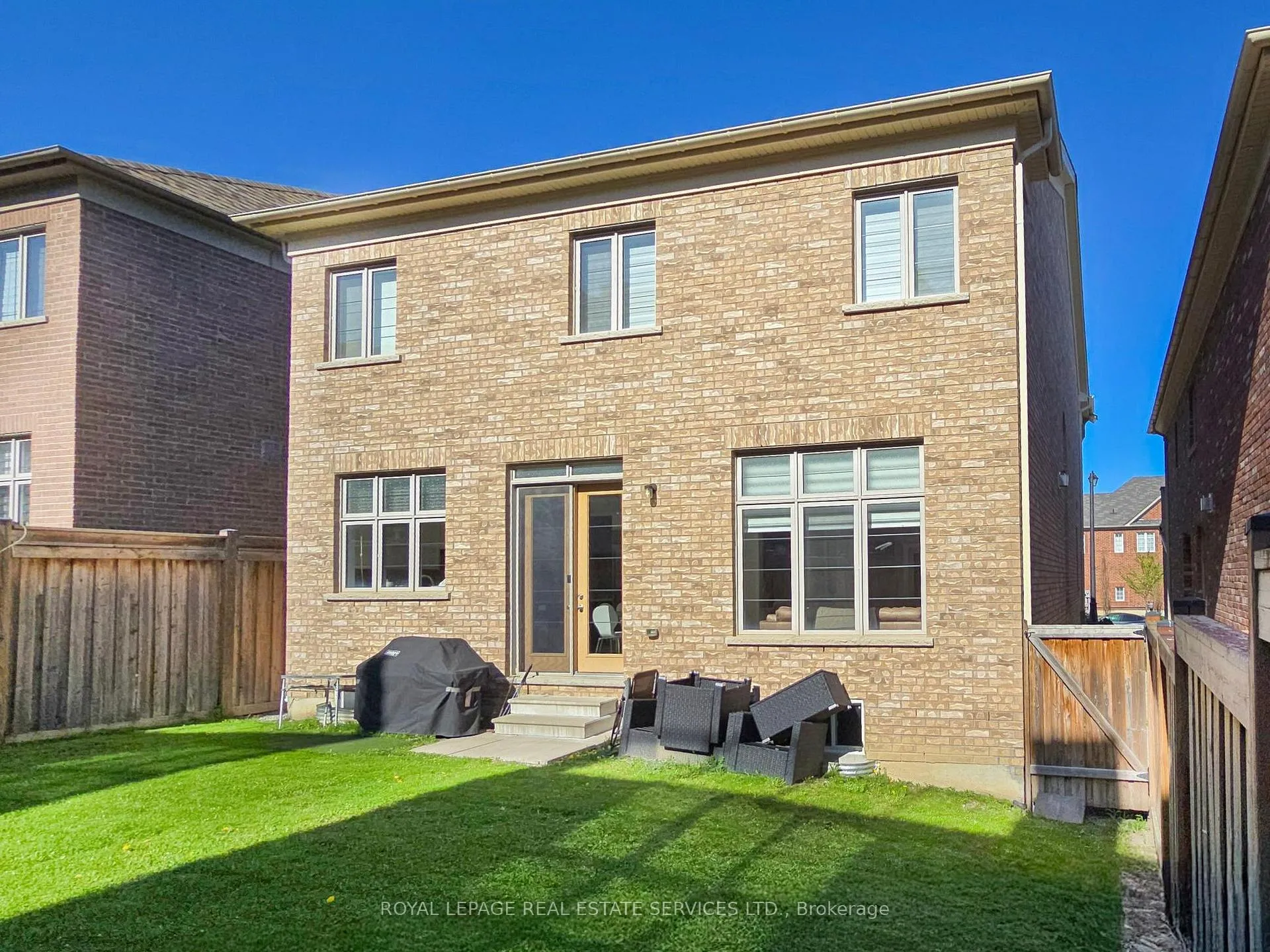 Photo 35 of 46 Baldry Avenue, Vaughan, Patterson — HOMEH