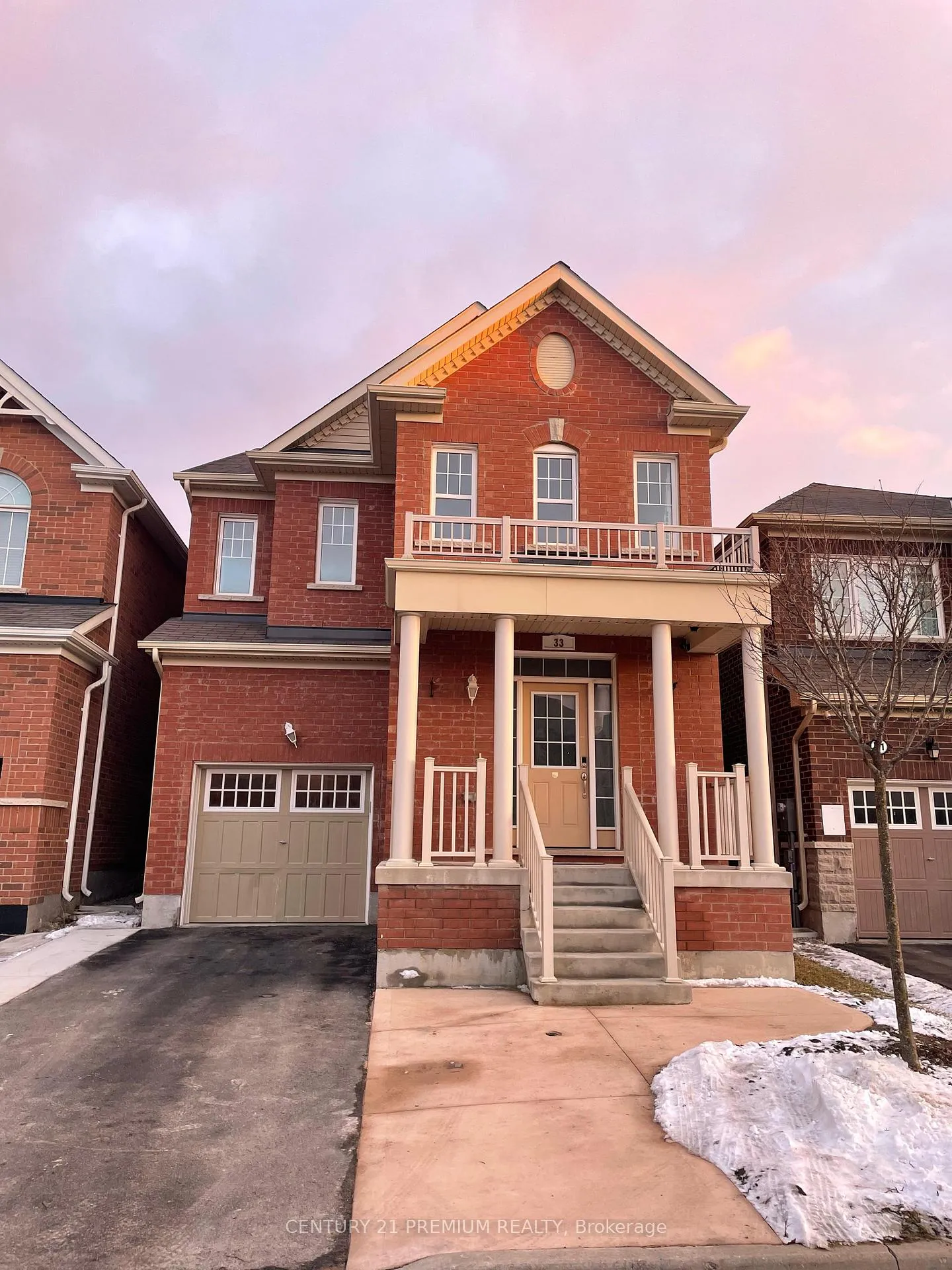 Front of 33 Bannister Crescent